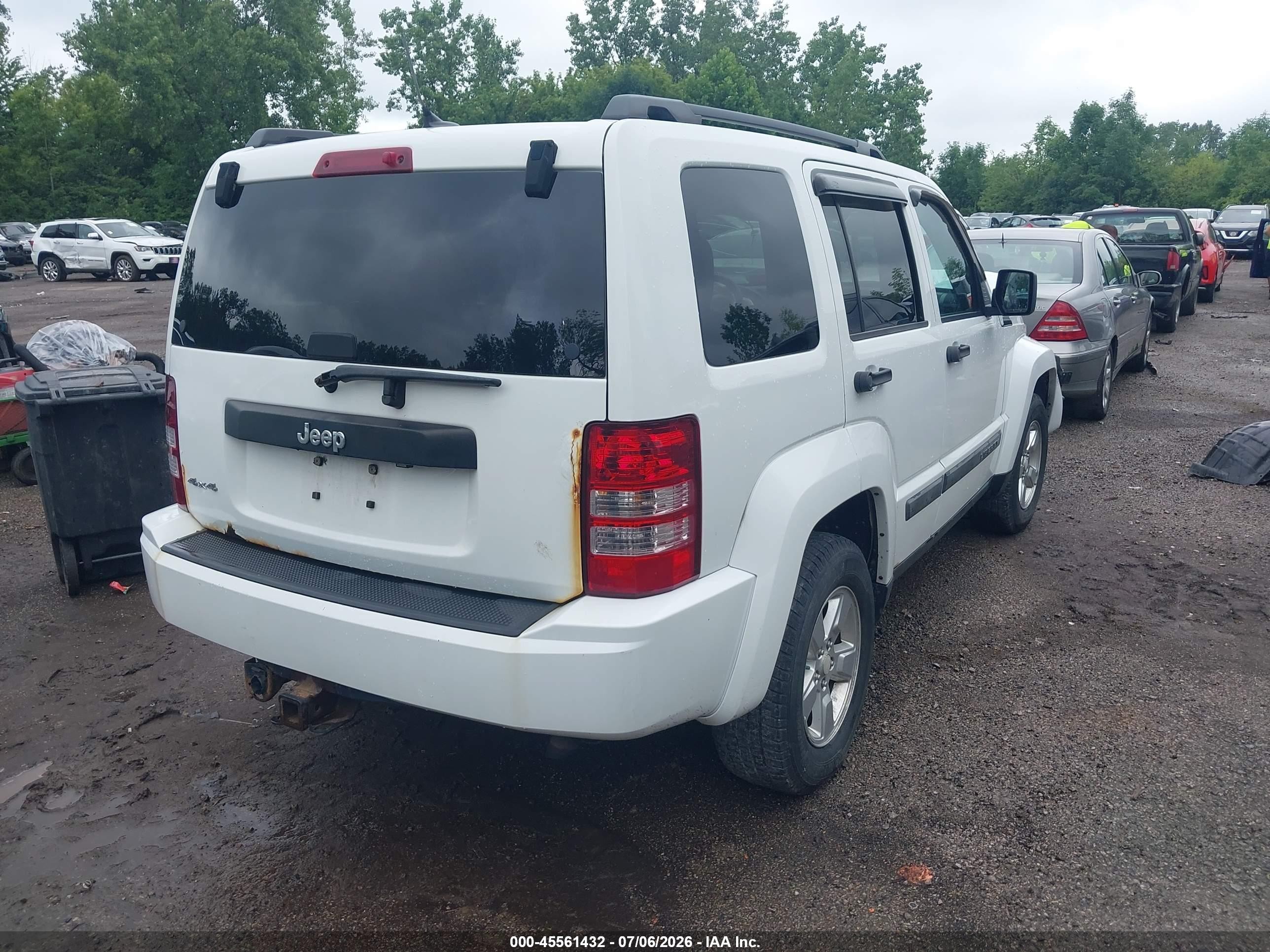 2012 Jeep Liberty Sport White vin: 1C4PJMAK2CW113159