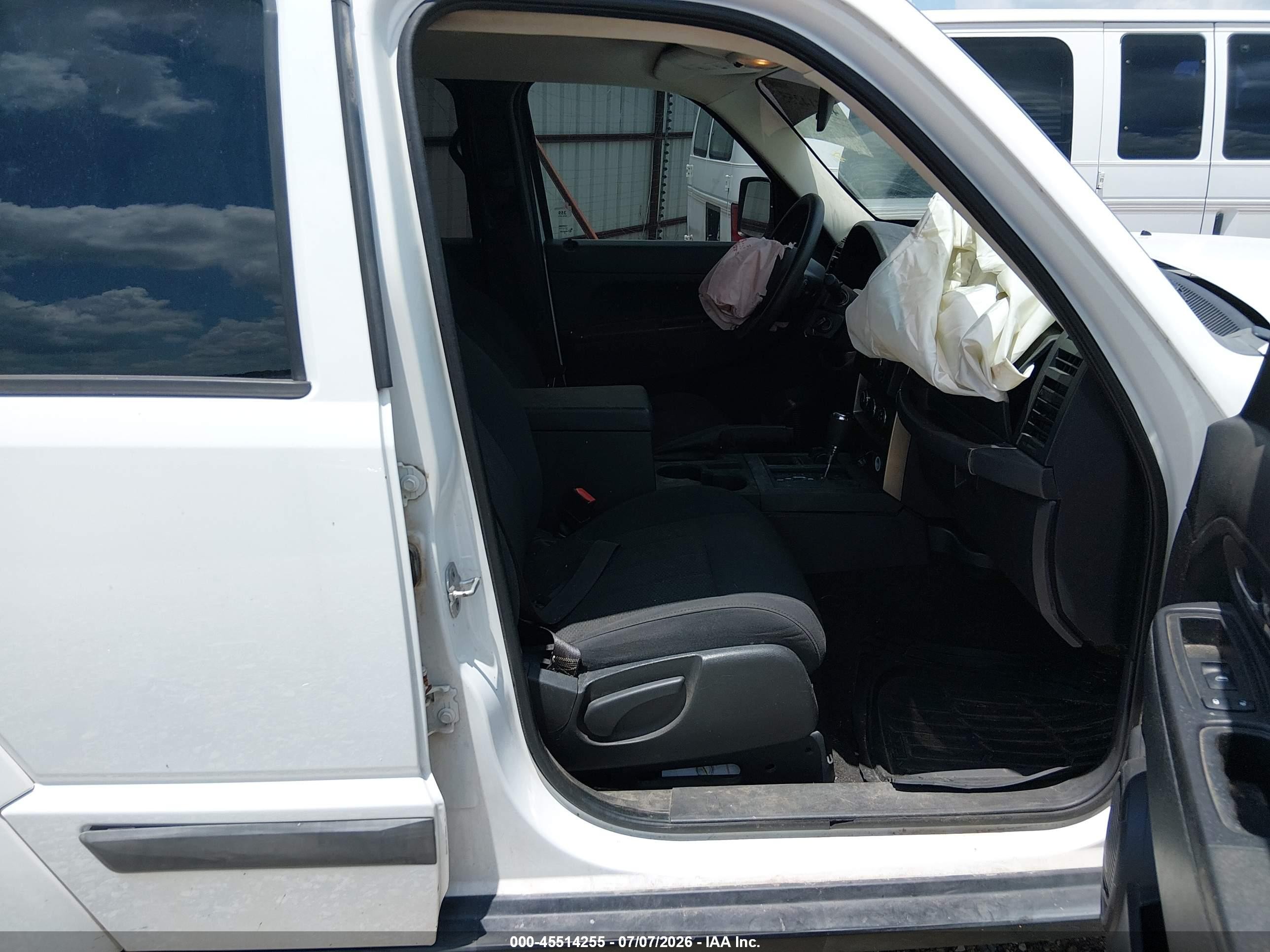 2012 Jeep Liberty Sport White vin: 1C4PJMAK2CW115154