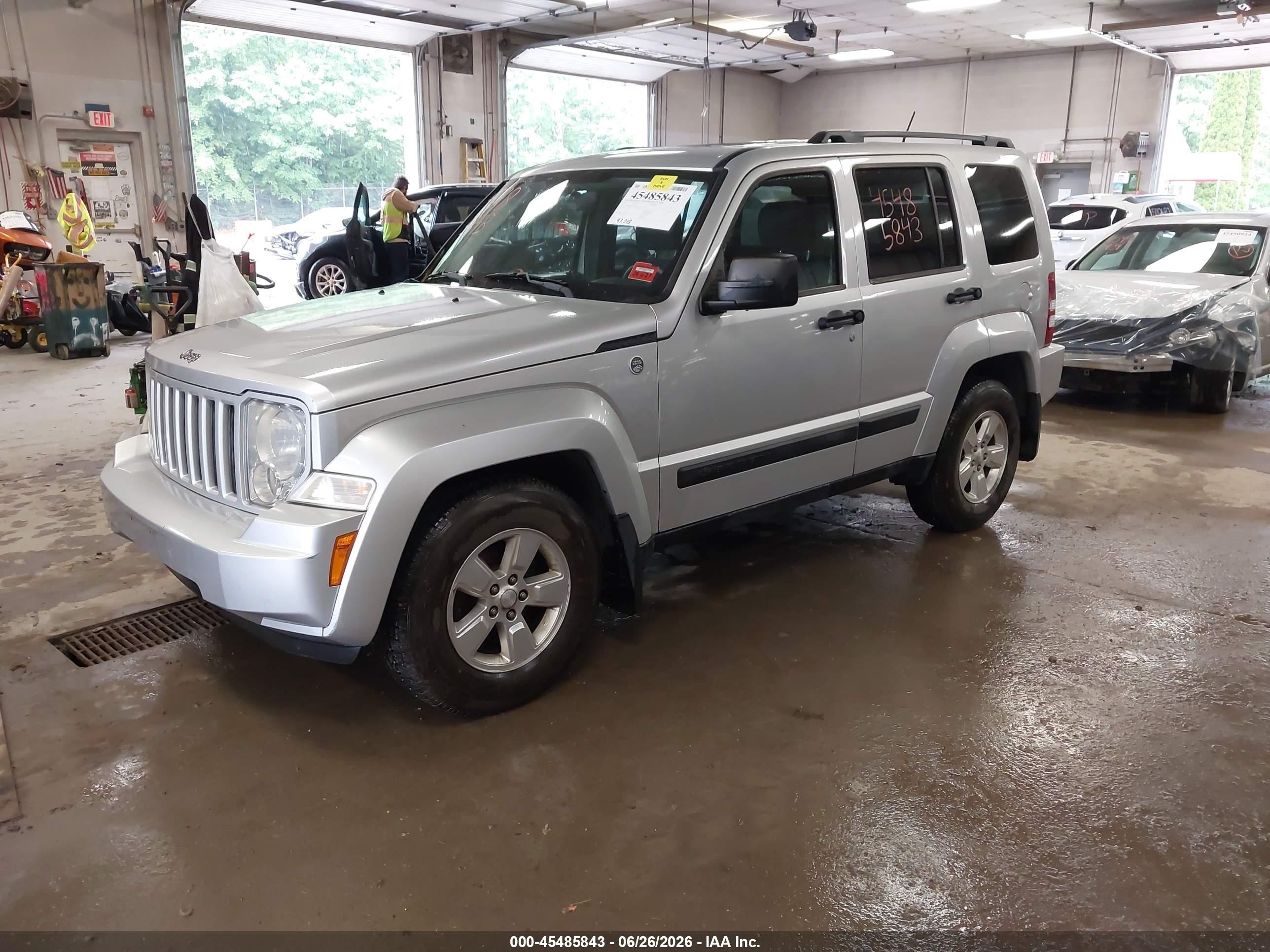 2012 Jeep Liberty Sport Silver vin: 1C4PJMAK2CW162264