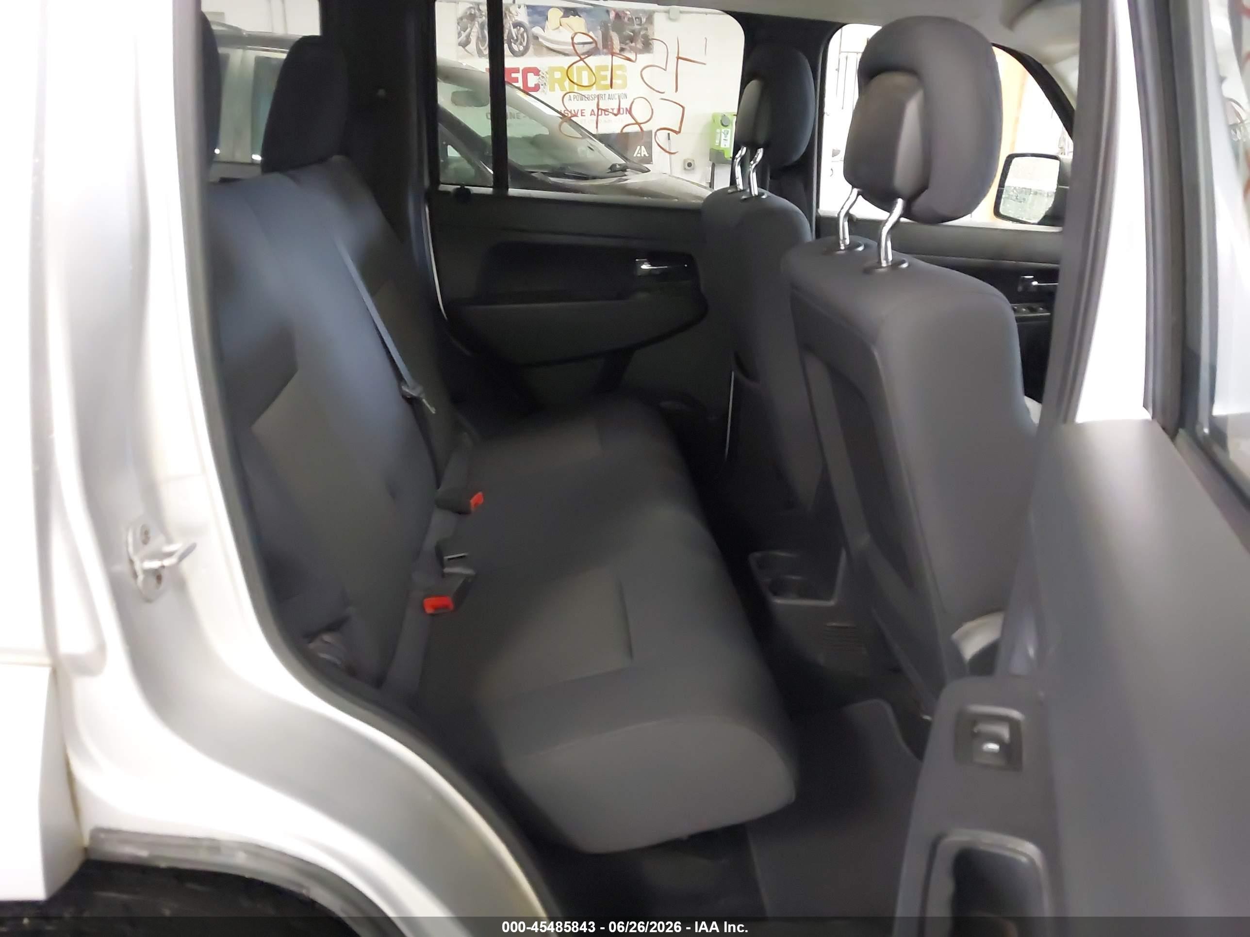 2012 Jeep Liberty Sport Silver vin: 1C4PJMAK2CW162264