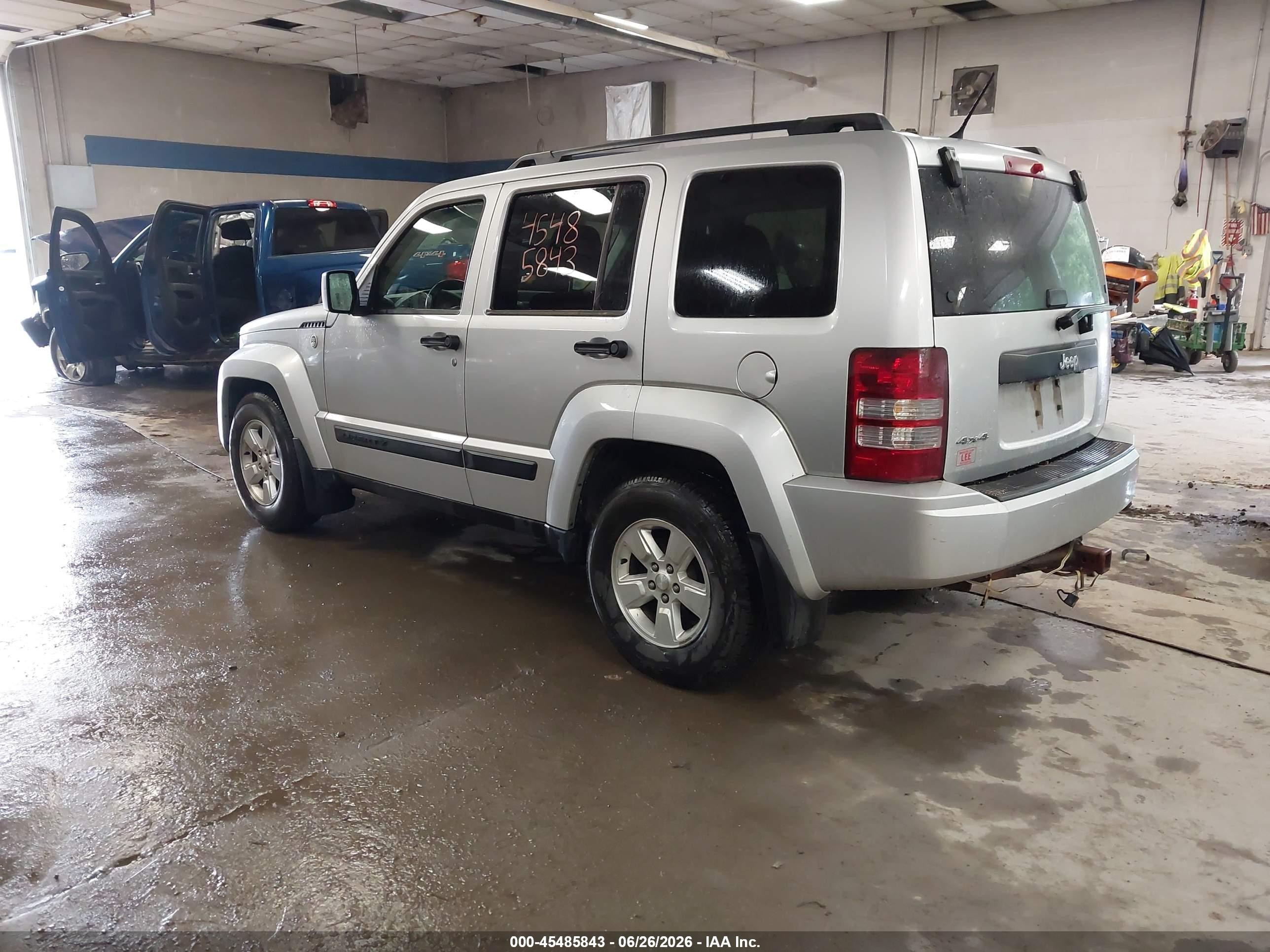 2012 Jeep Liberty Sport Silver vin: 1C4PJMAK2CW162264