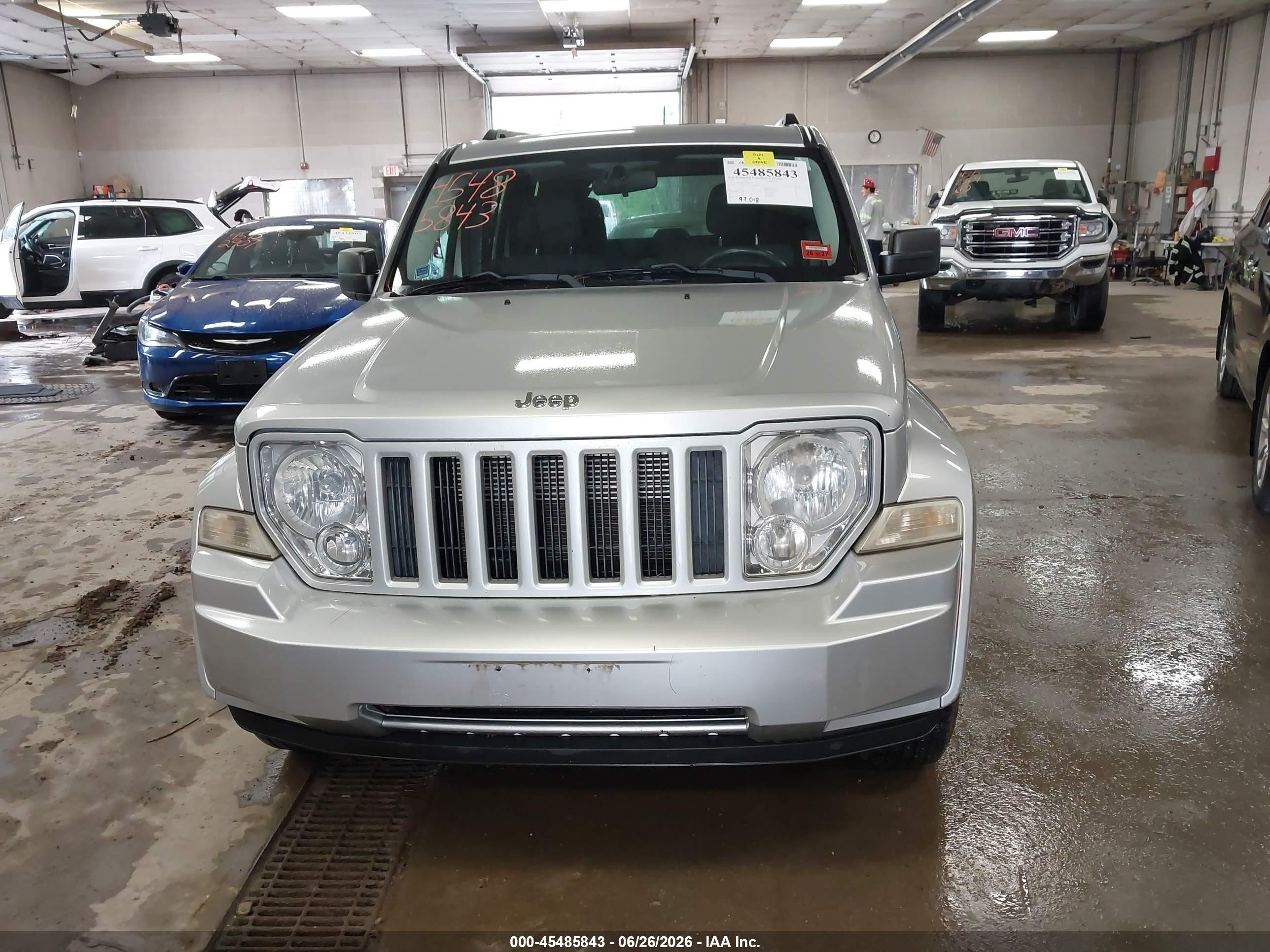 2012 Jeep Liberty Sport Silver vin: 1C4PJMAK2CW162264