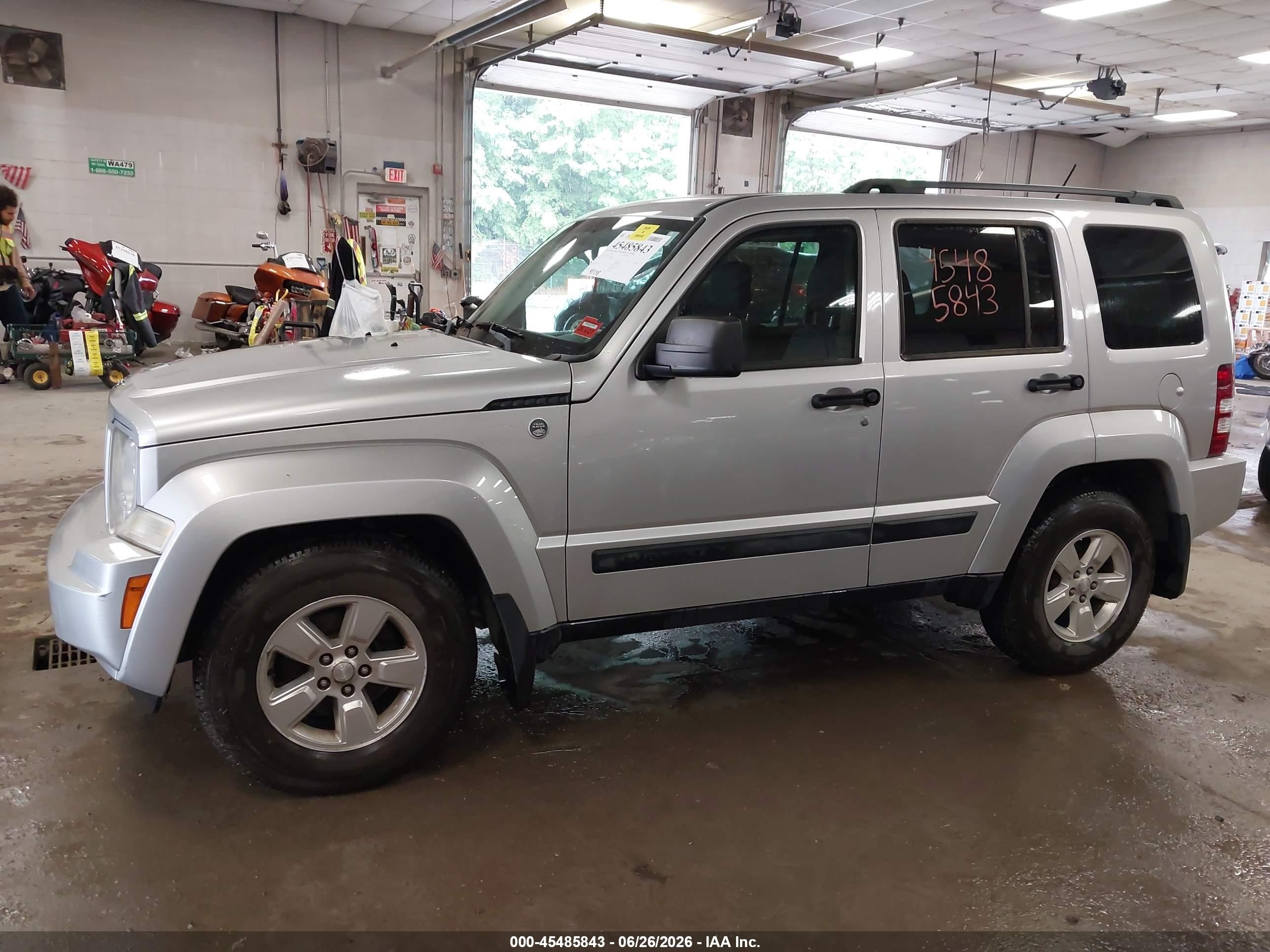 2012 Jeep Liberty Sport Silver vin: 1C4PJMAK2CW162264
