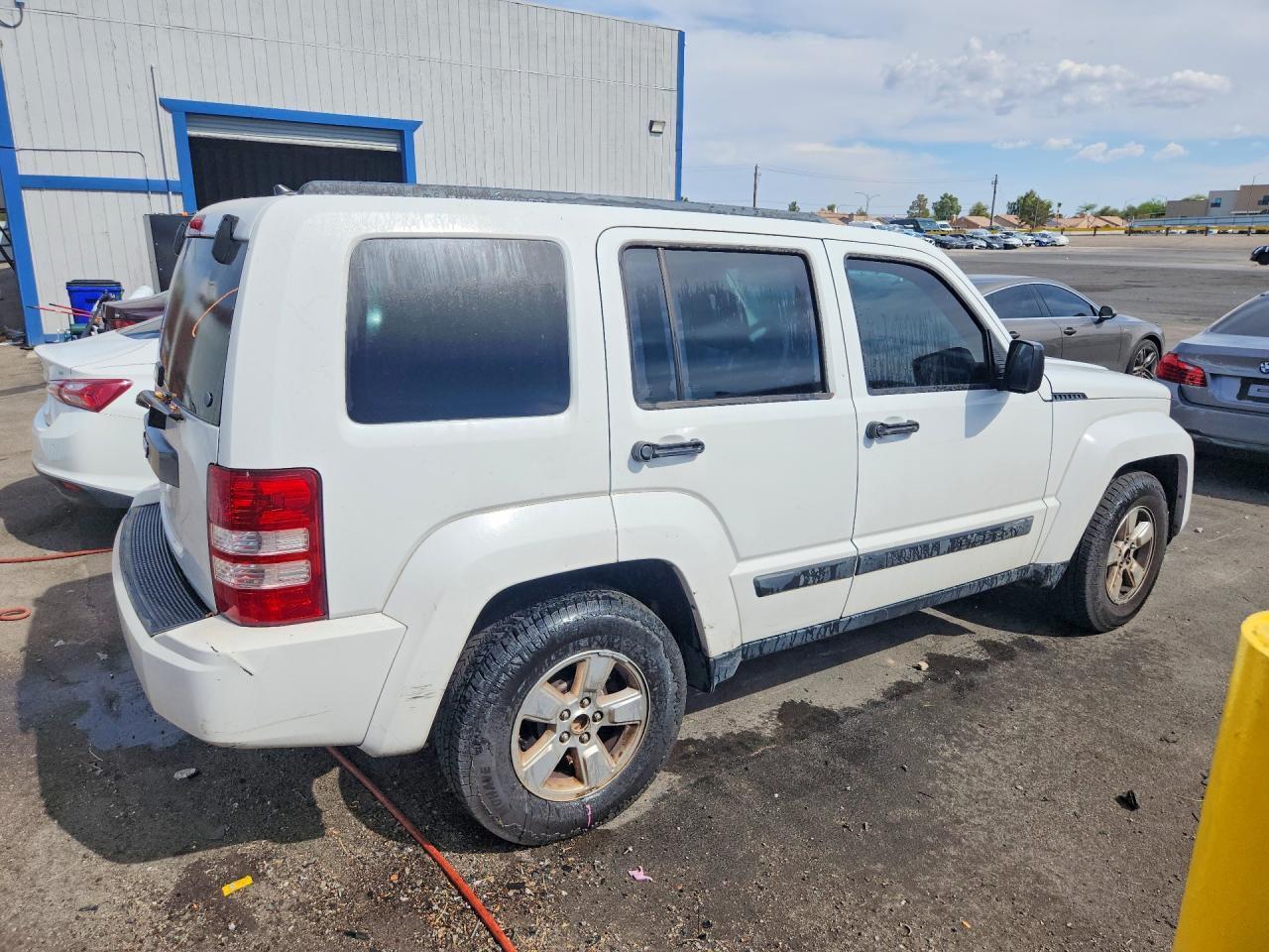 2012 Jeep Liberty Sport Белый vin: 1C4PJMAK2CW167240