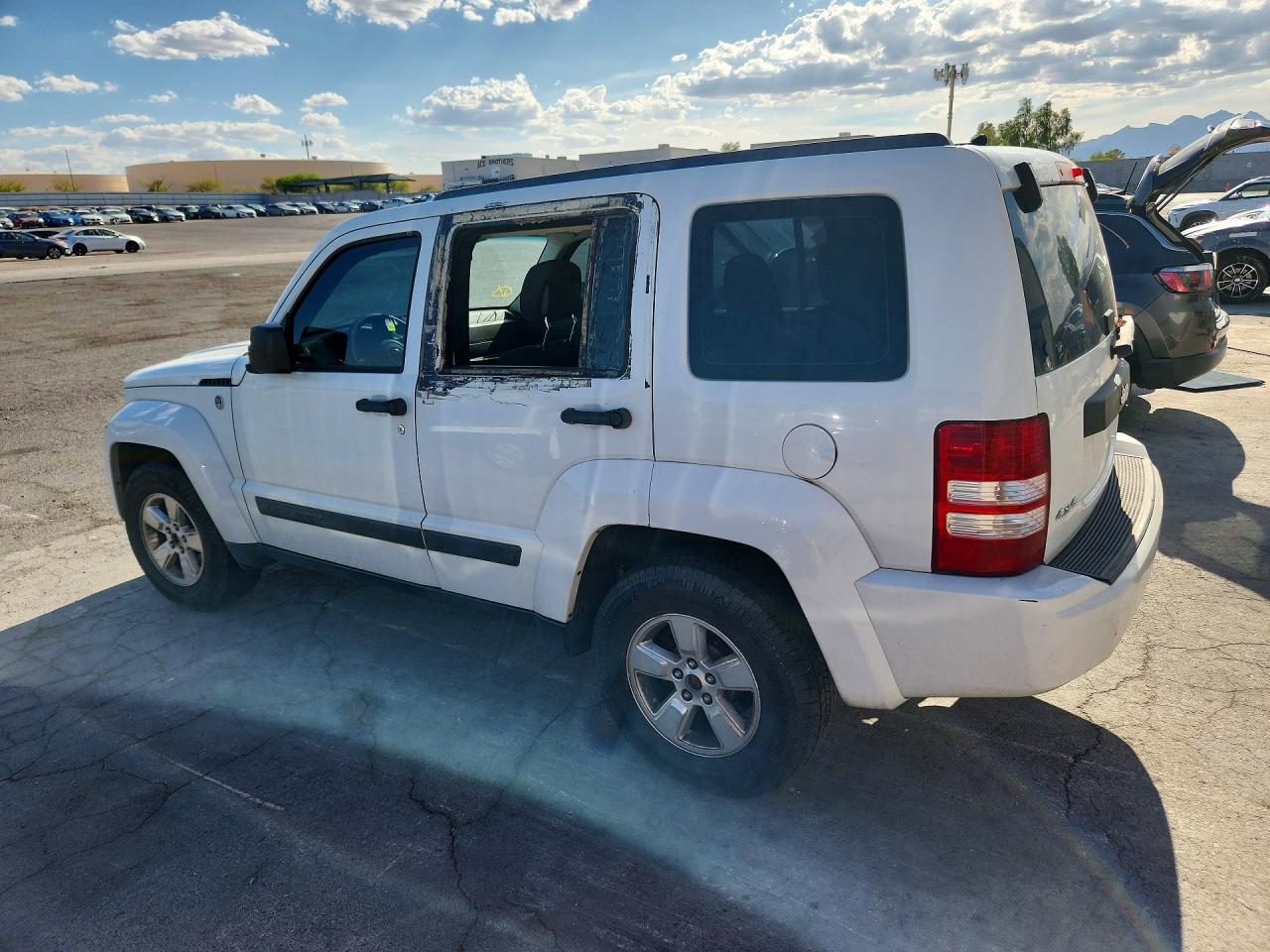 2012 Jeep Liberty Sport Белый vin: 1C4PJMAK2CW167240