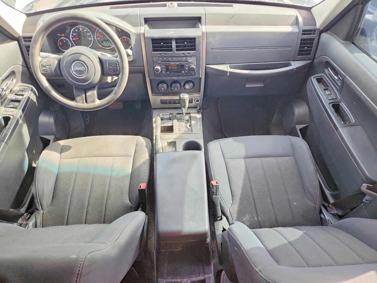 2012 Jeep Liberty Sport Белый vin: 1C4PJMAK2CW167240