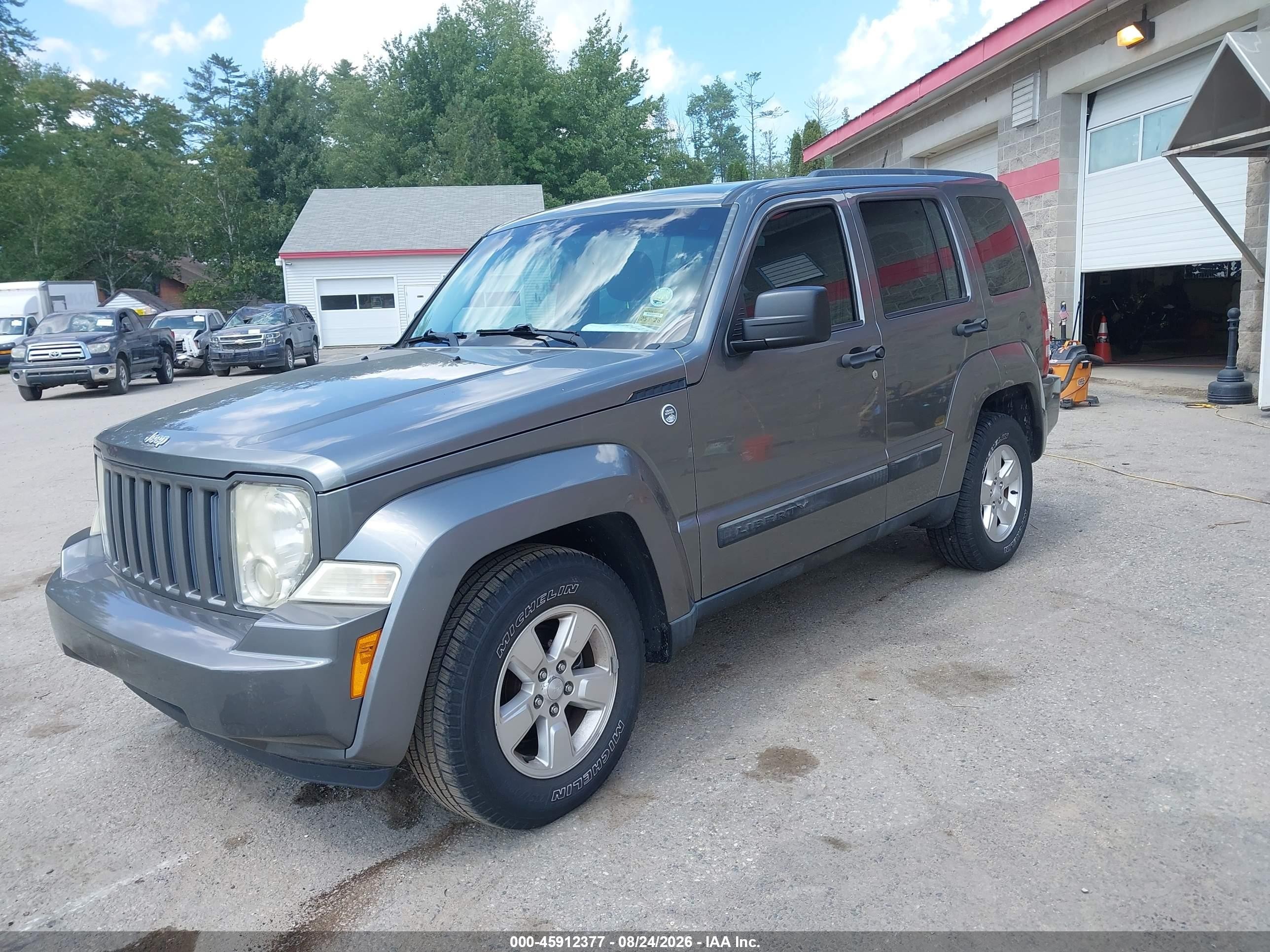 2012 Jeep Liberty Sport Серый vin: 1C4PJMAK2CW197077