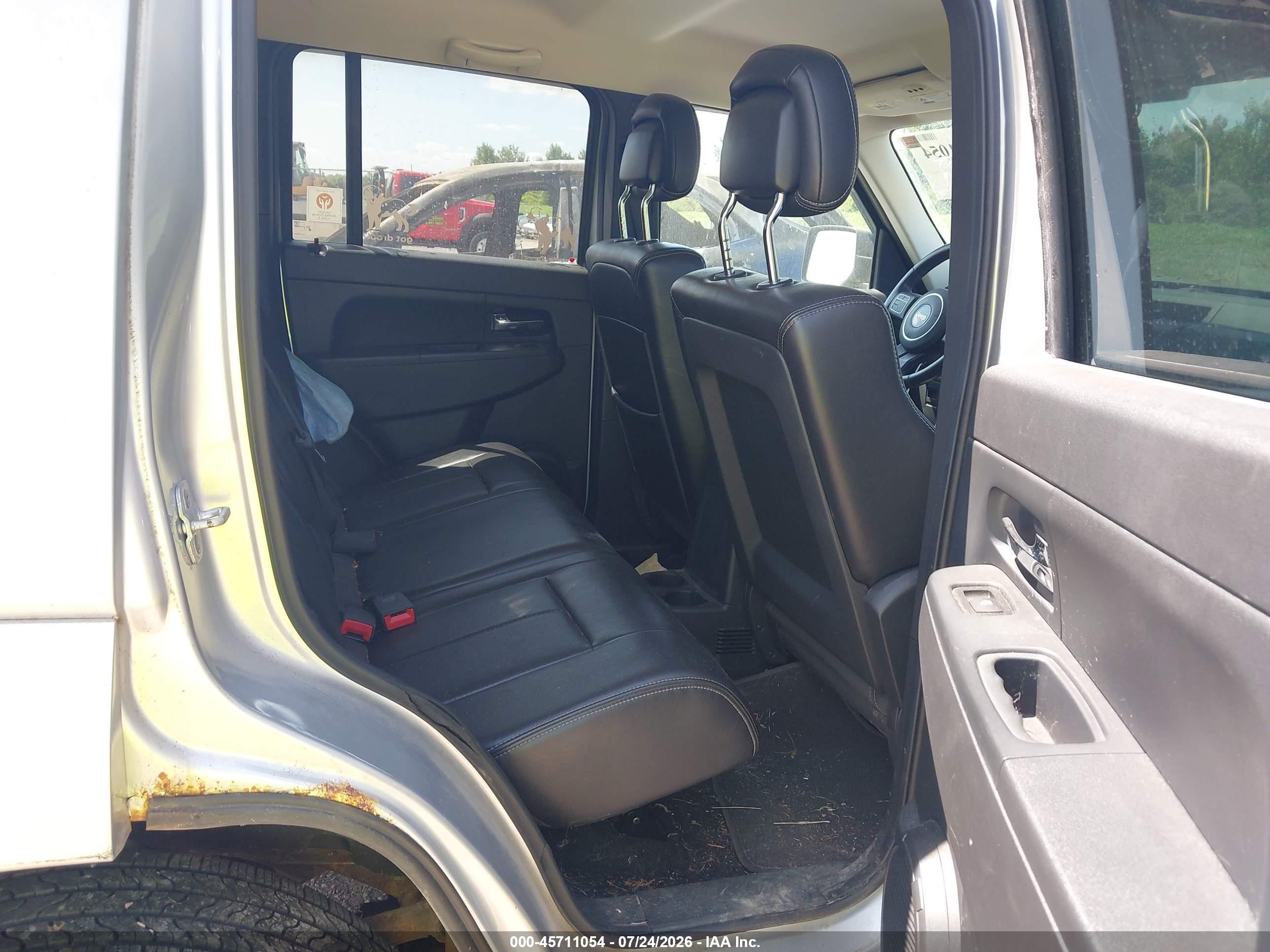 2012 Jeep Liberty Sport Silver vin: 1C4PJMAK3CW181373