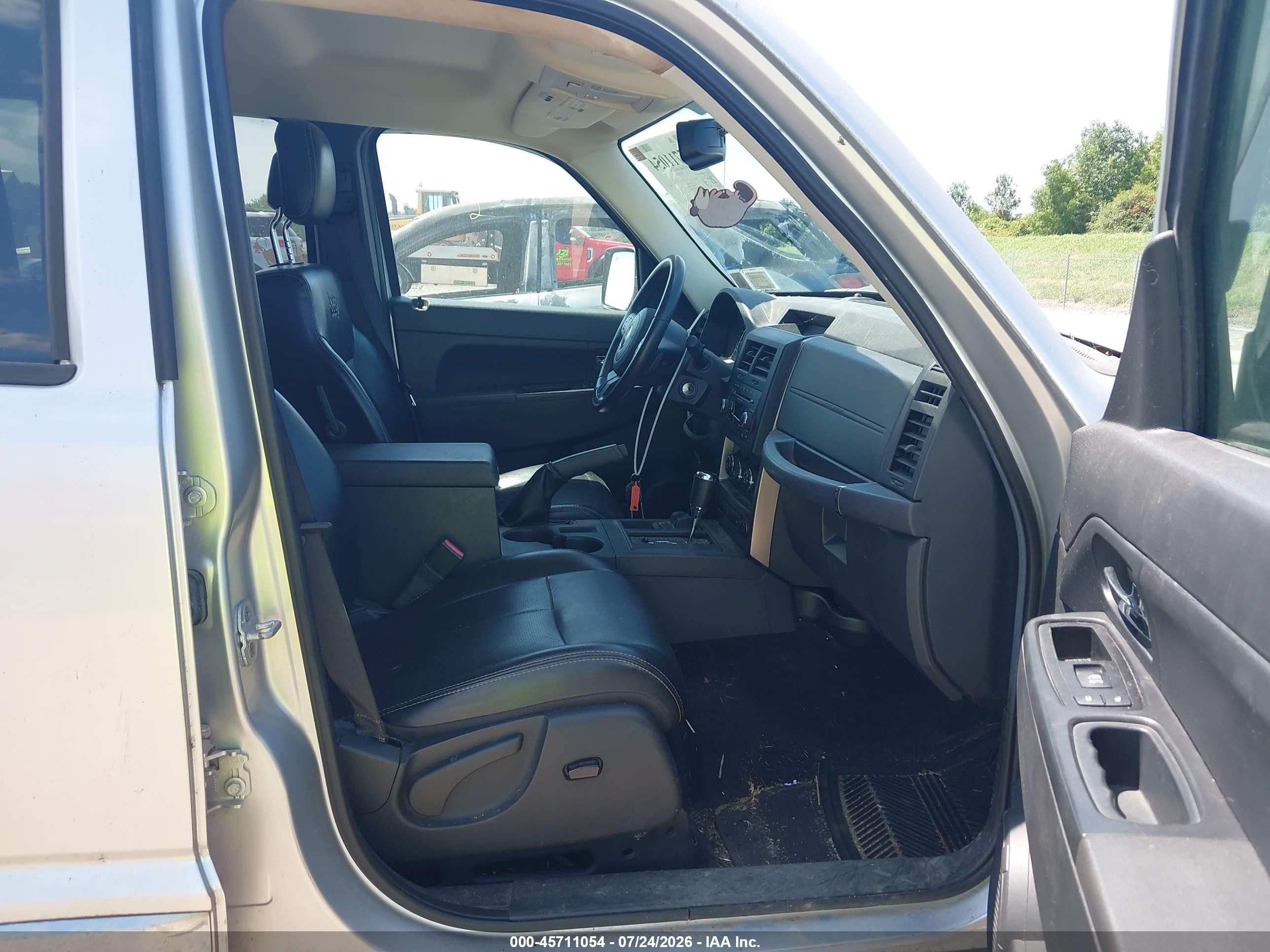 2012 Jeep Liberty Sport Silver vin: 1C4PJMAK3CW181373