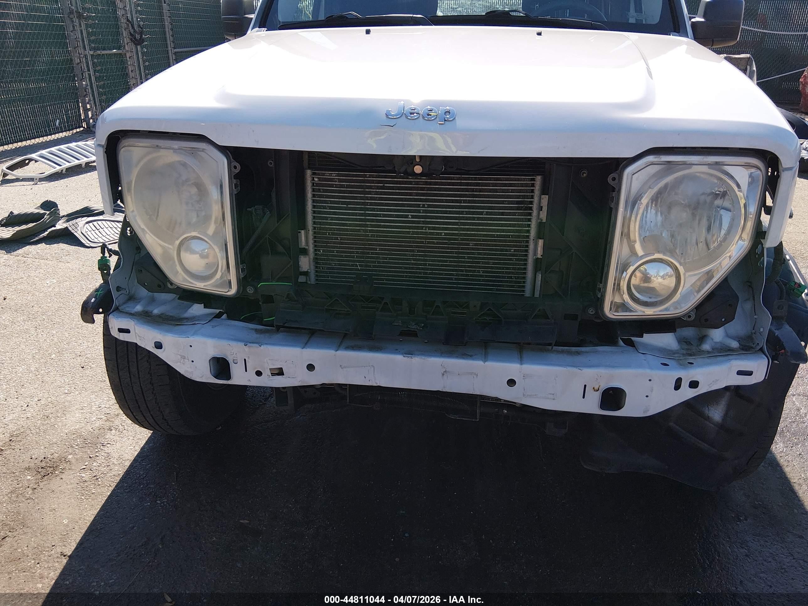 2012 Jeep Liberty Sport Белый vin: 1C4PJMAK4CW136944