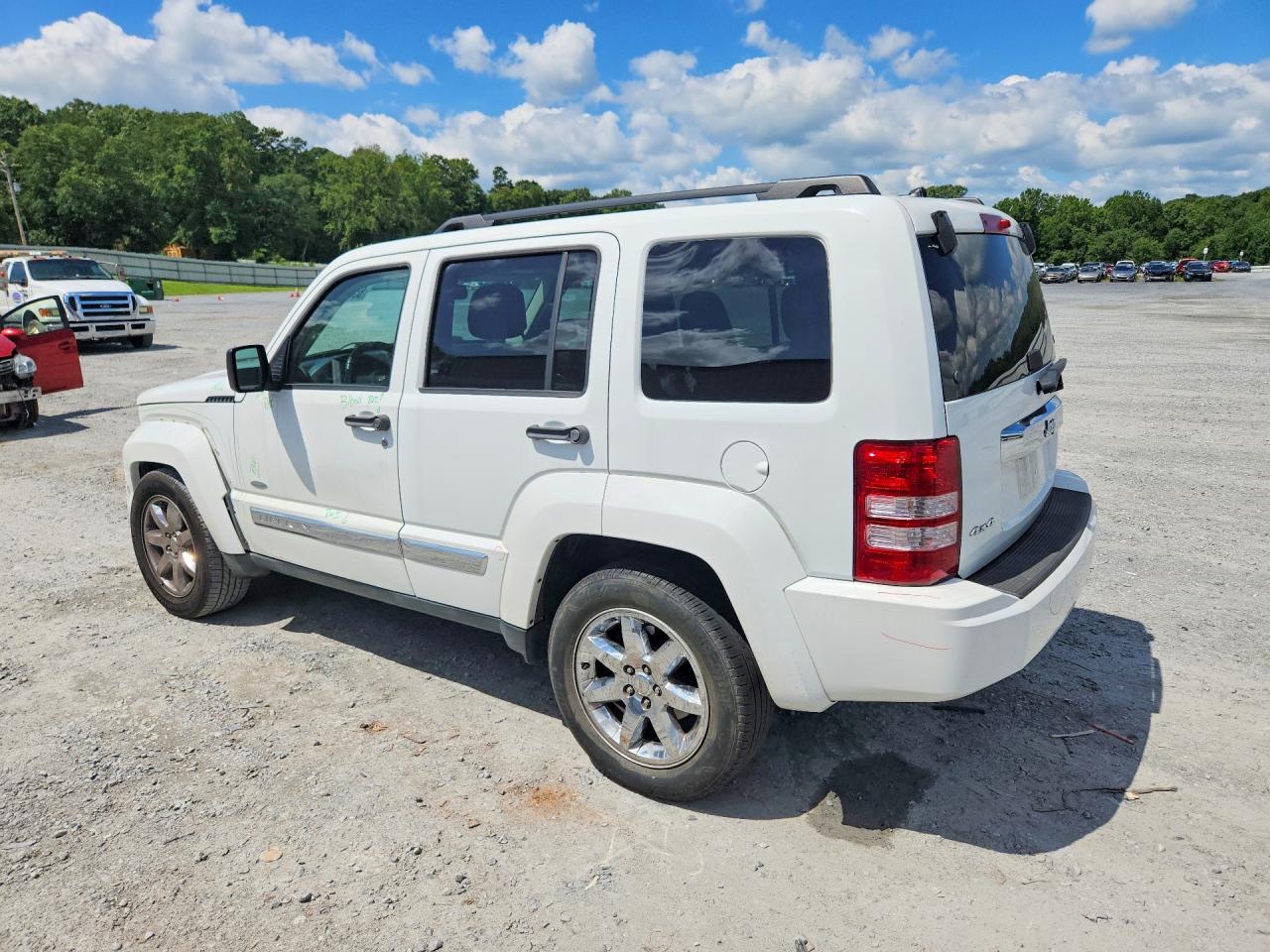 2012 Jeep Liberty Sport White vin: 1C4PJMAK4CW182399