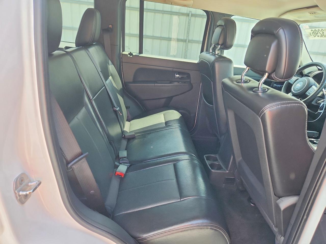 2012 Jeep Liberty Sport White vin: 1C4PJMAK4CW182399