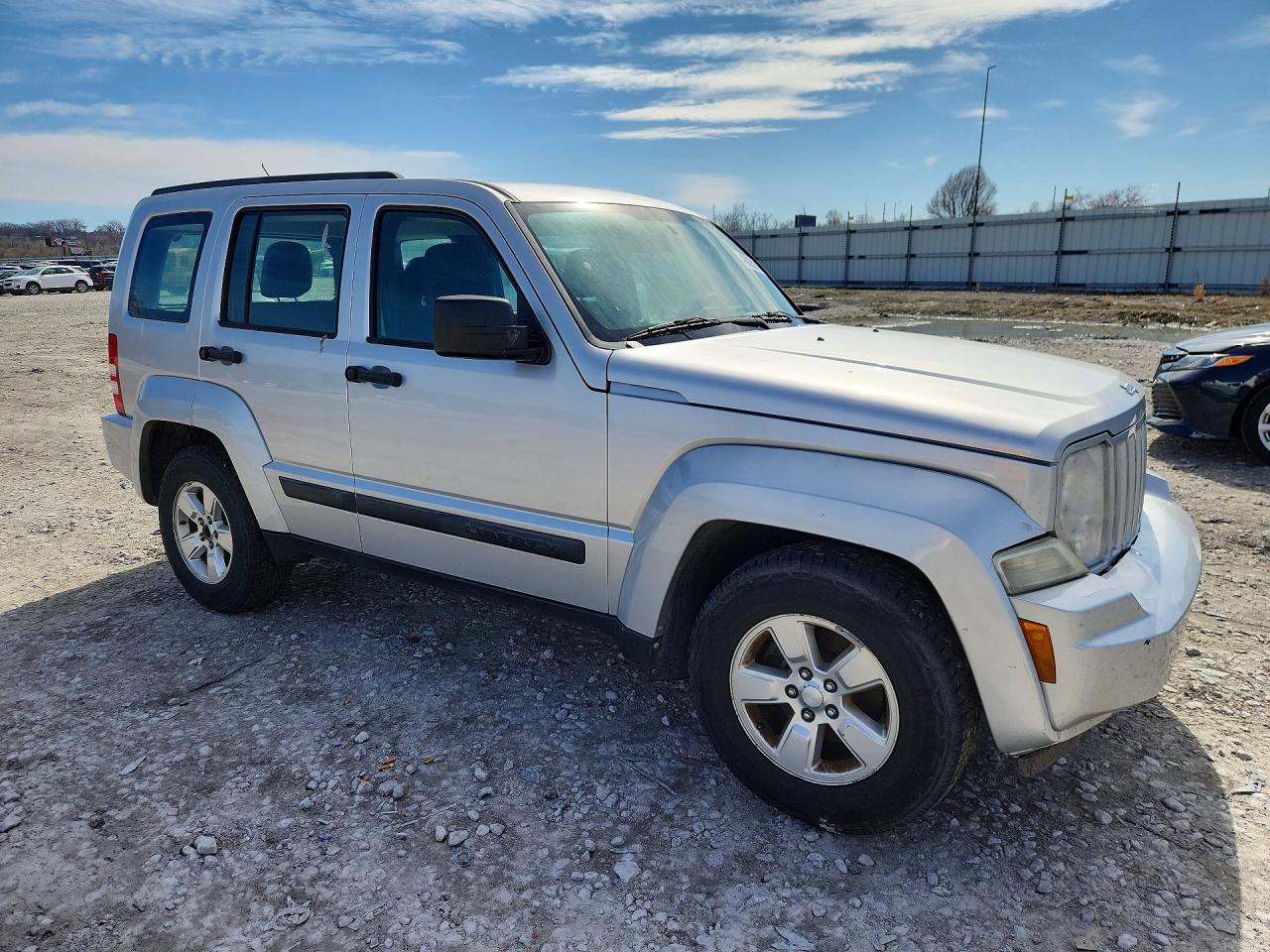 2012 Jeep Liberty Silver vin: 1C4PJMAK4CW199459