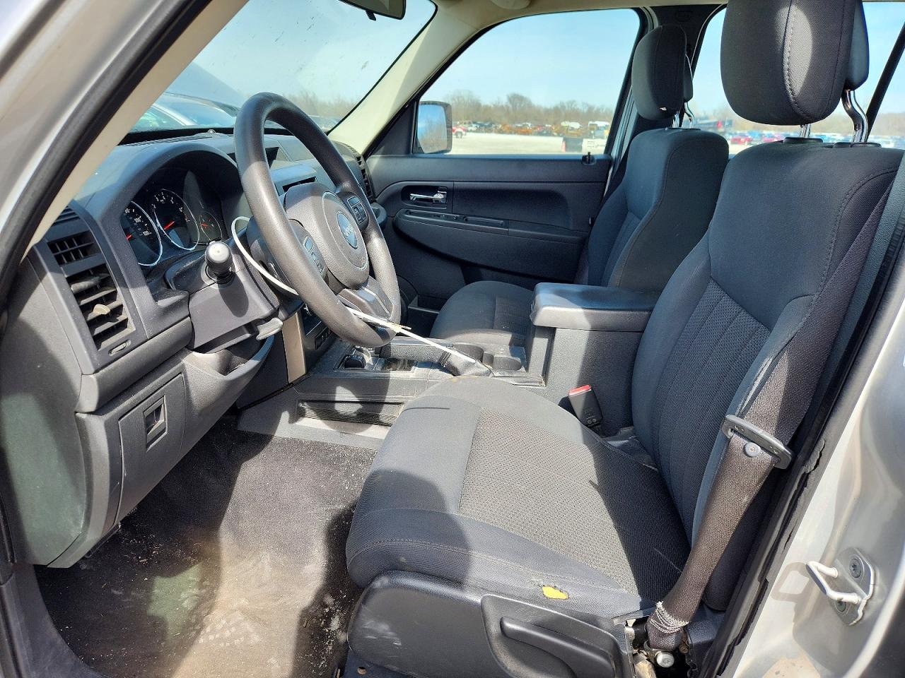 2012 Jeep Liberty Silver vin: 1C4PJMAK4CW199459