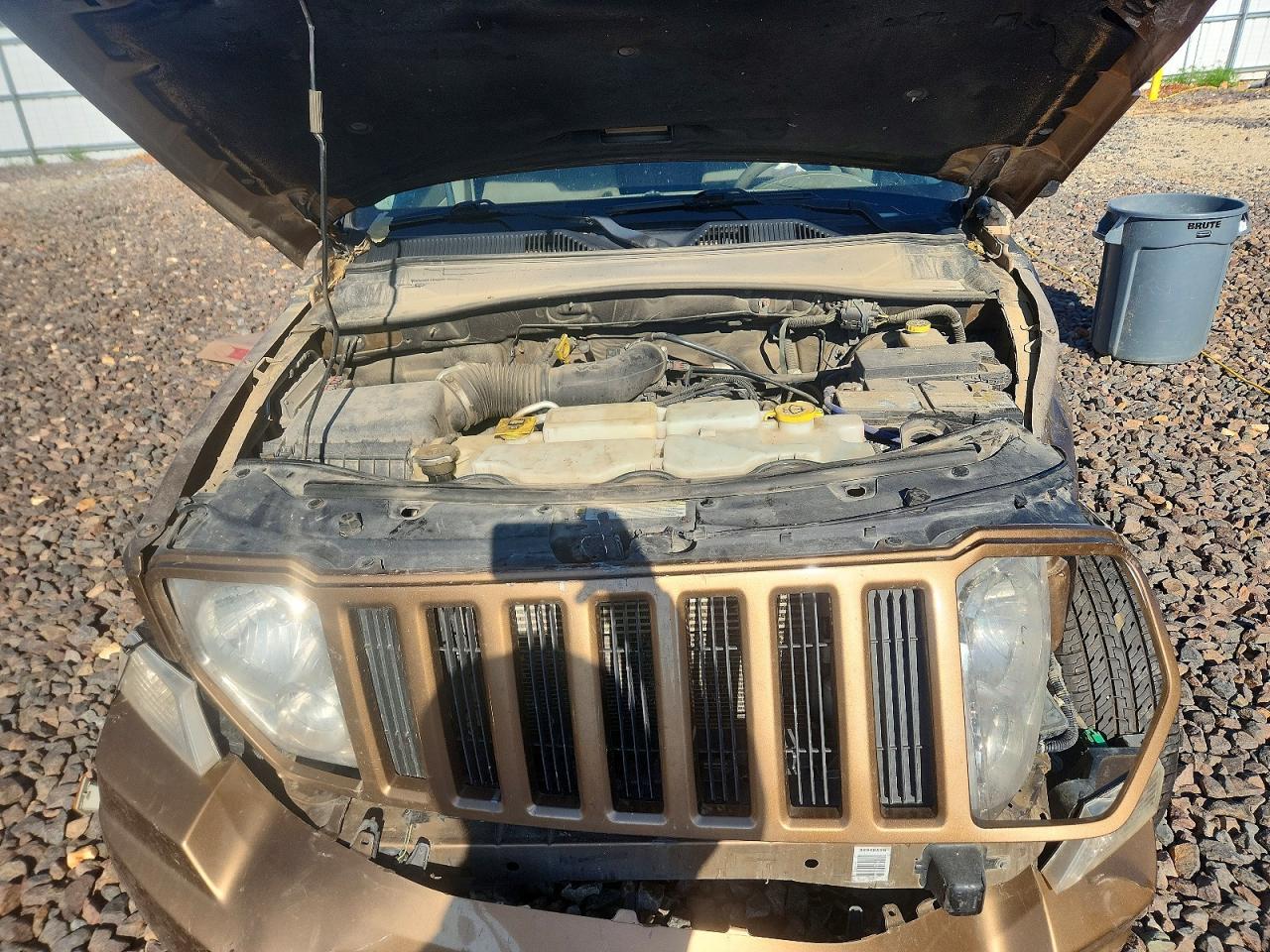 2012 Jeep Liberty Tan vin: 1C4PJMAK5CW134930