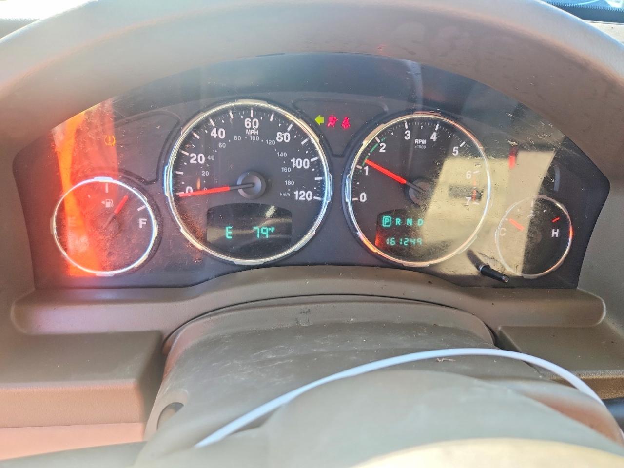2012 Jeep Liberty Tan vin: 1C4PJMAK5CW134930
