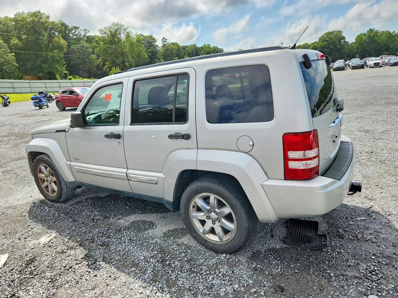 2012 Jeep Liberty Sport Серебряный vin: 1C4PJMAK5CW212431