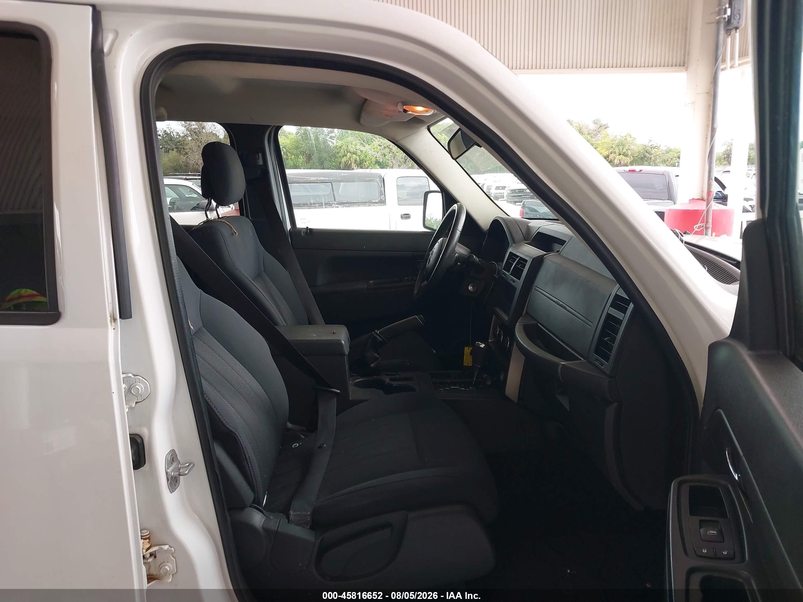 2012 Jeep Liberty Sport White vin: 1C4PJMAK6CW111494