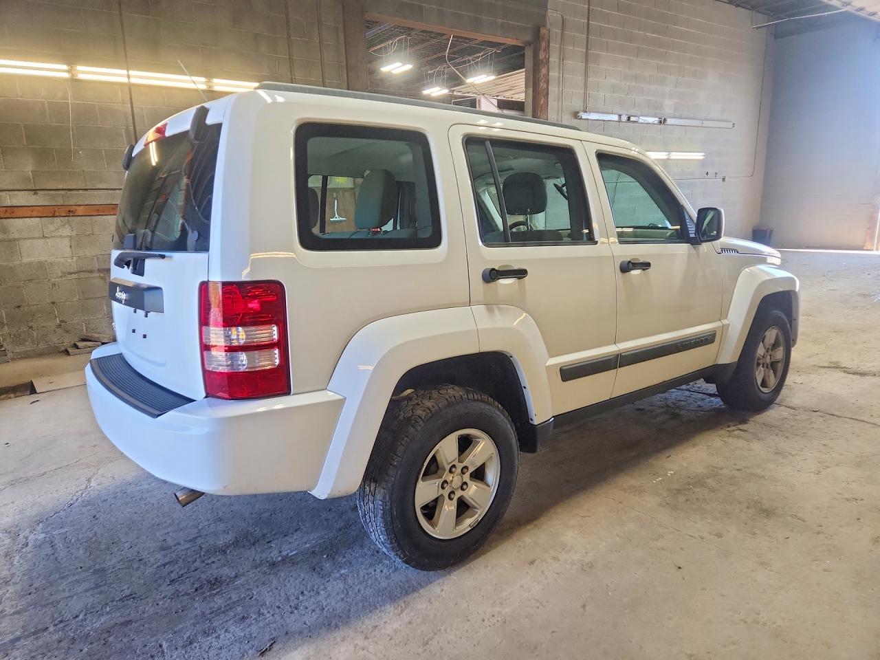 2012 Jeep Liberty Sport White vin: 1C4PJMAK6CW154829