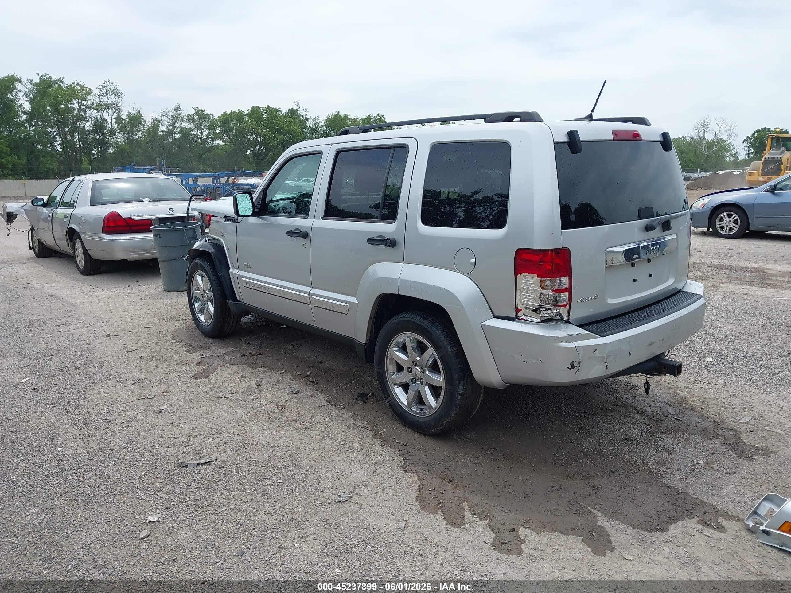 2012 Jeep Liberty Sport Silver vin: 1C4PJMAK6CW162896