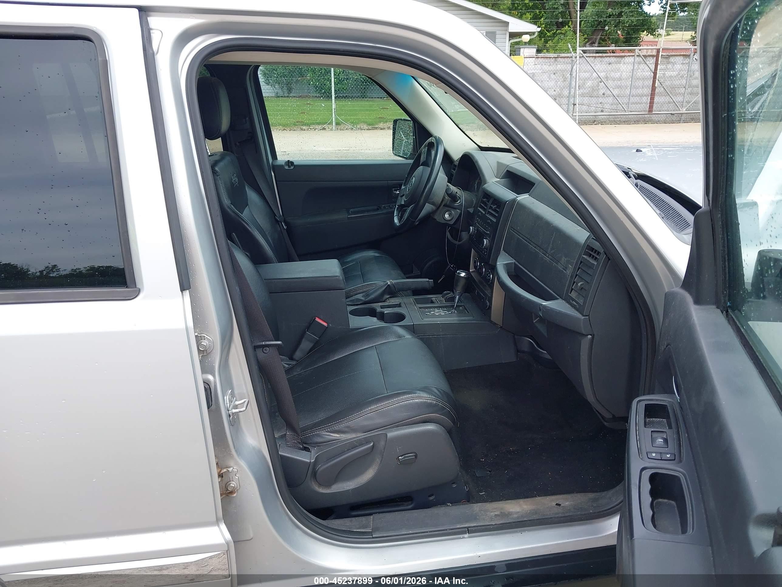 2012 Jeep Liberty Sport Silver vin: 1C4PJMAK6CW162896