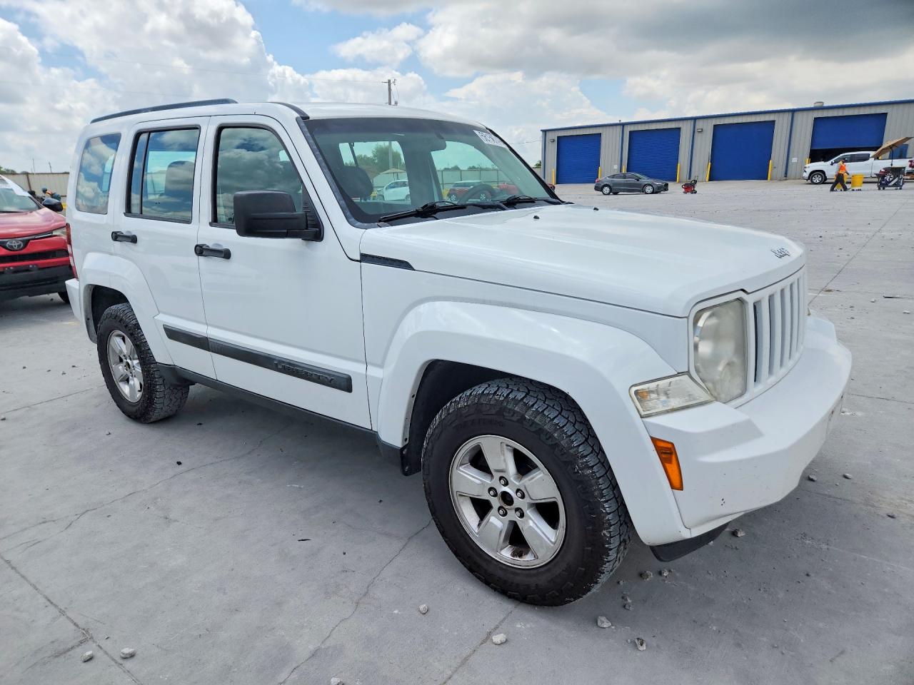 2012 Jeep Liberty Sport White vin: 1C4PJMAK6CW208825