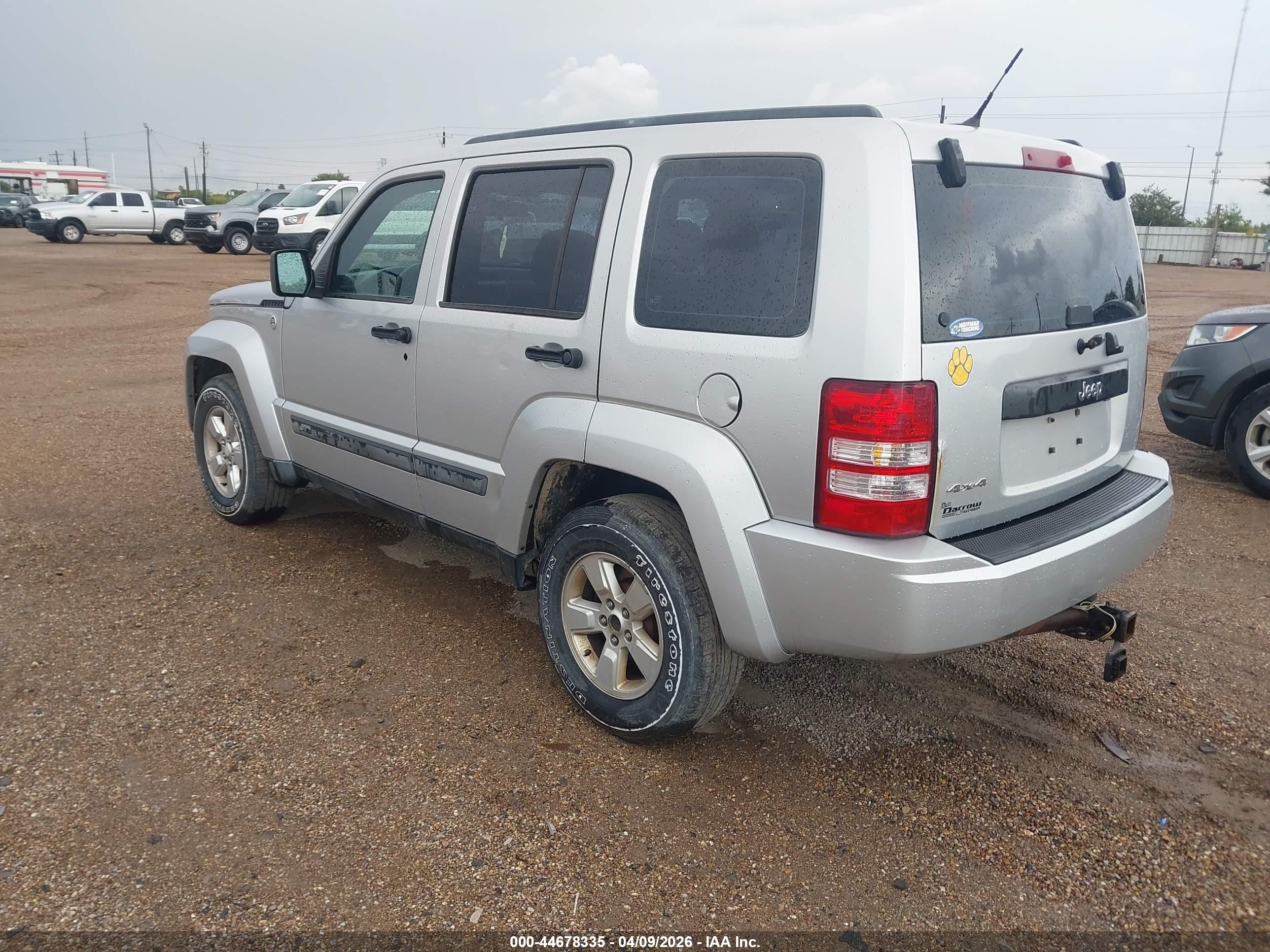 2012 Jeep Liberty Sport Silver vin: 1C4PJMAK7CW105865