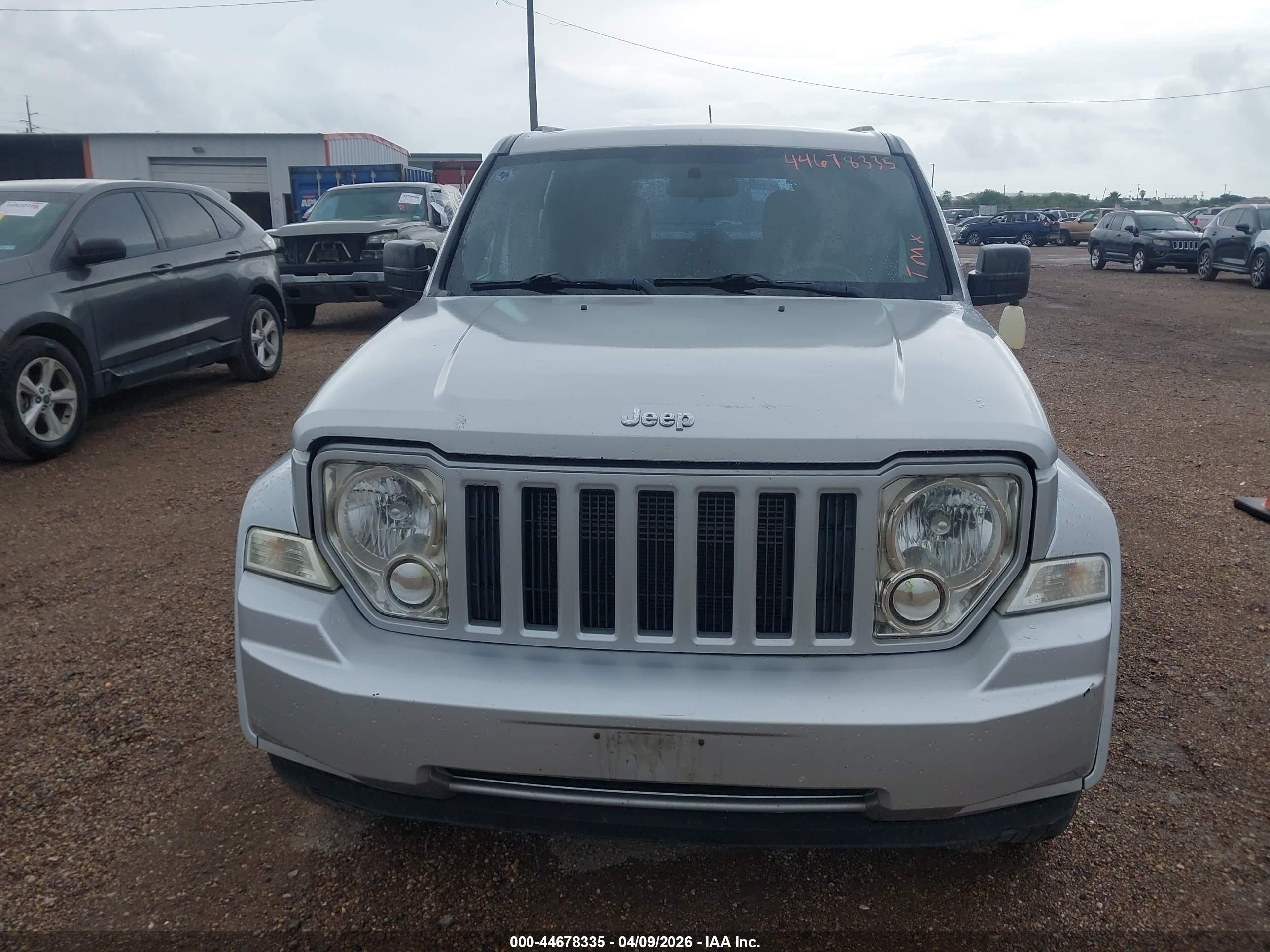 2012 Jeep Liberty Sport Silver vin: 1C4PJMAK7CW105865