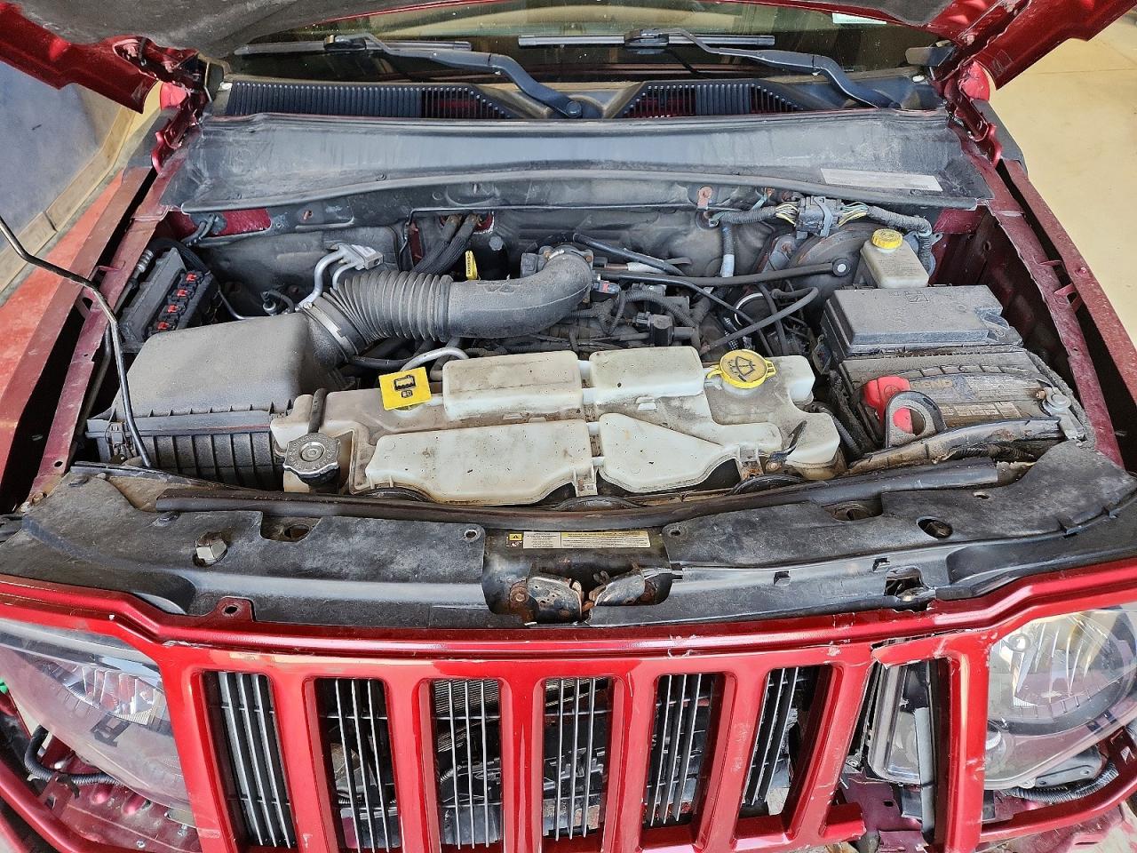 2012 Jeep Liberty Sport Burgundy vin: 1C4PJMAK7CW109768