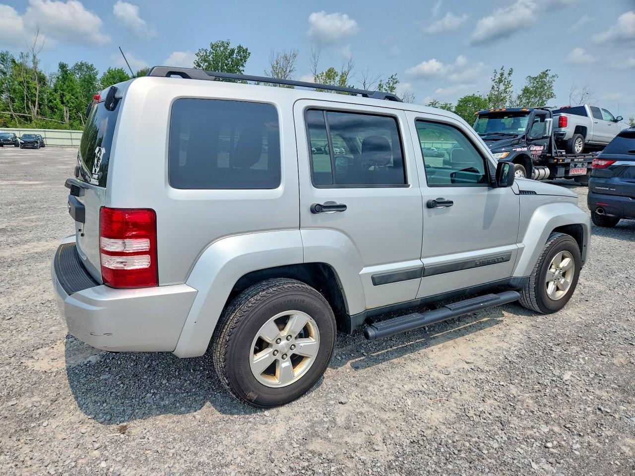2012 Jeep Liberty Sport Серебряный vin: 1C4PJMAK7CW130832