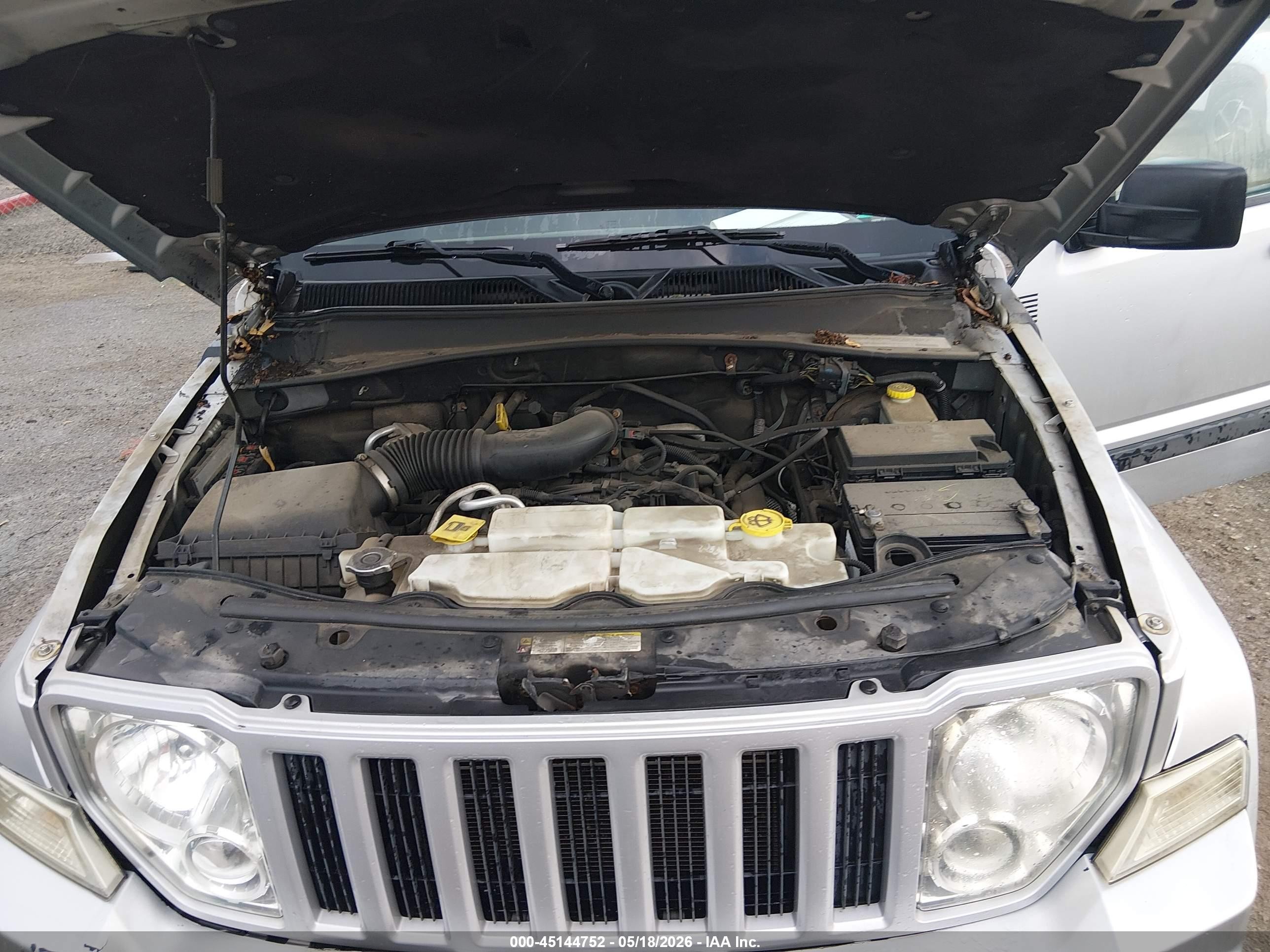 2012 Jeep Liberty Sport Silver vin: 1C4PJMAK7CW152572