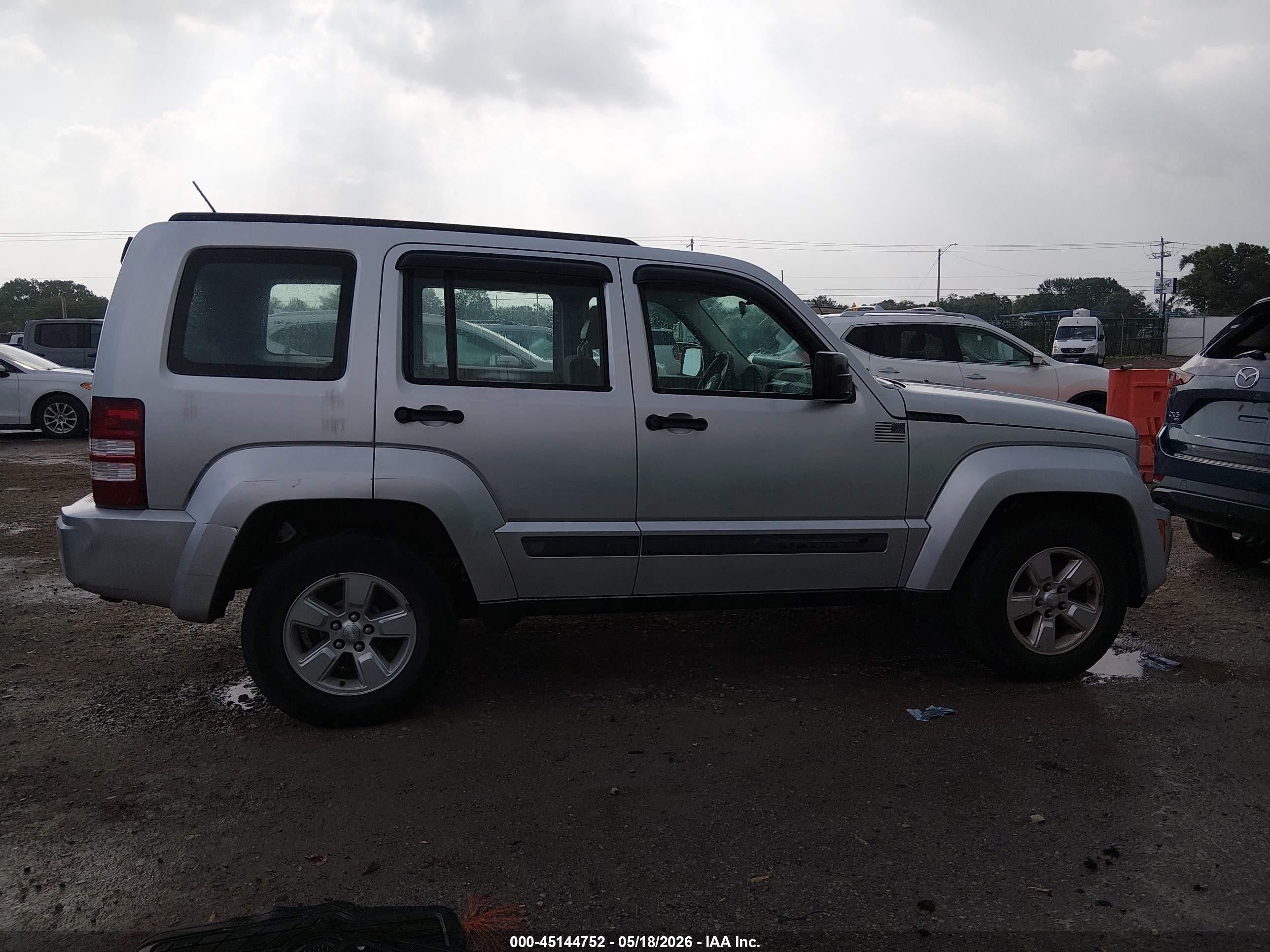 2012 Jeep Liberty Sport Silver vin: 1C4PJMAK7CW152572