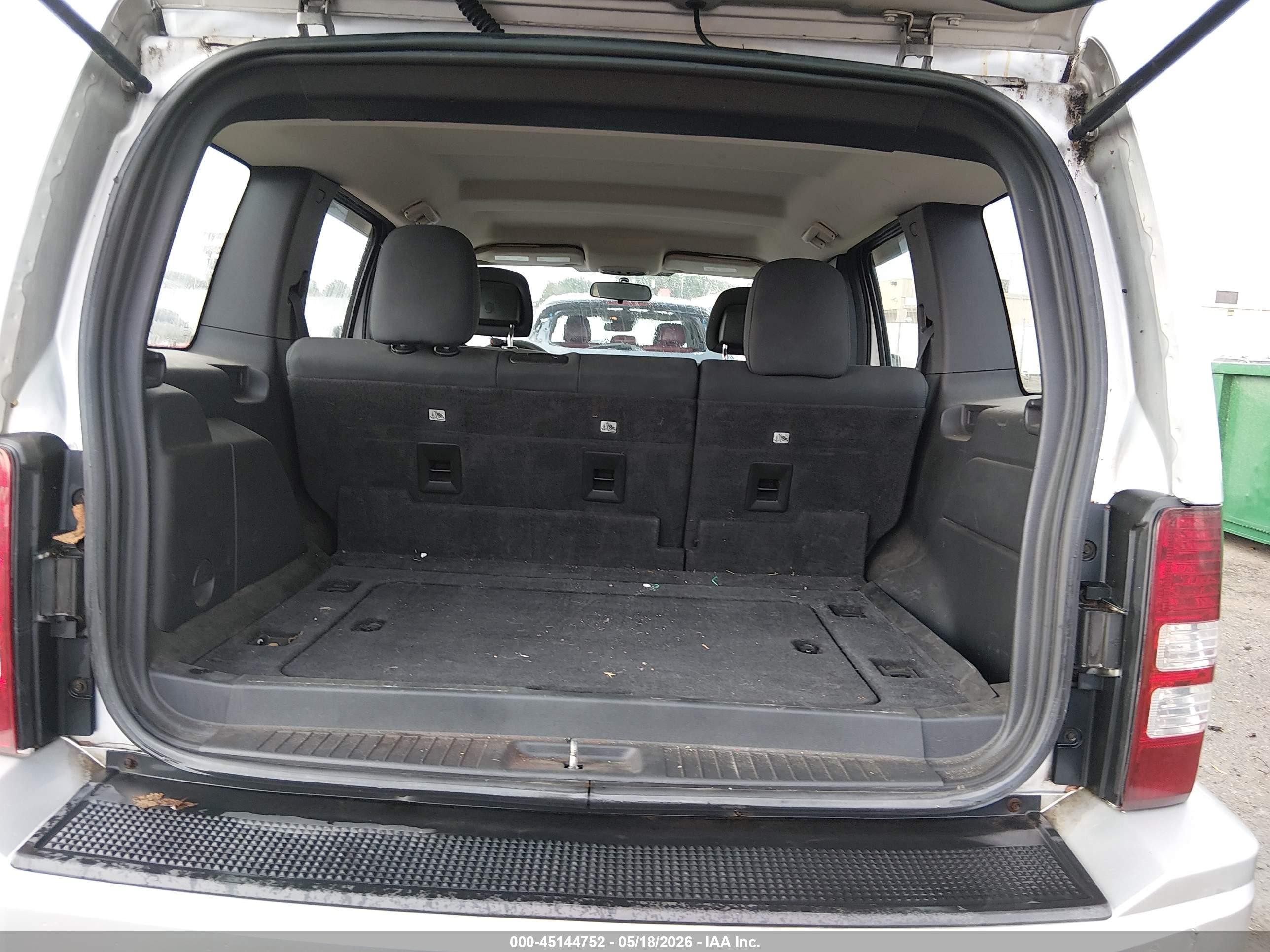 2012 Jeep Liberty Sport Silver vin: 1C4PJMAK7CW152572
