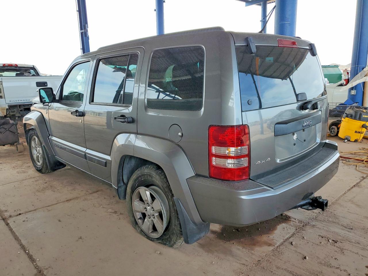 2012 Jeep Liberty Sport Угольный vin: 1C4PJMAK8CW191655