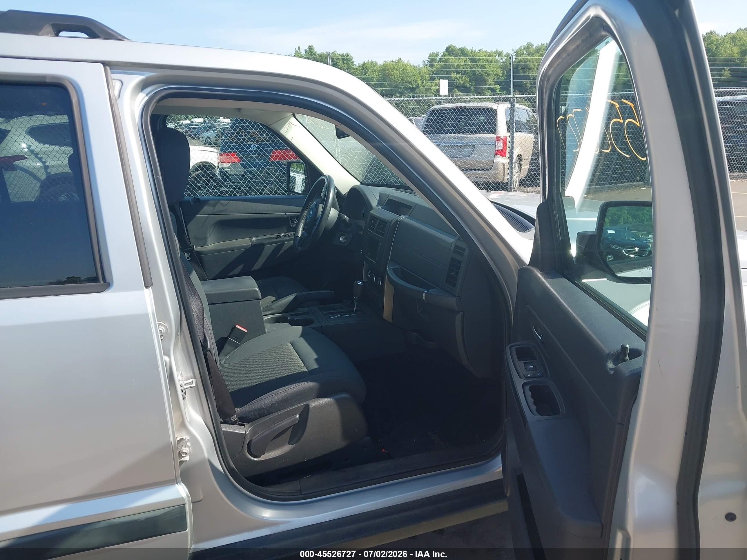 2012 Jeep Liberty Sport Silver vin: 1C4PJMAK9CW135272