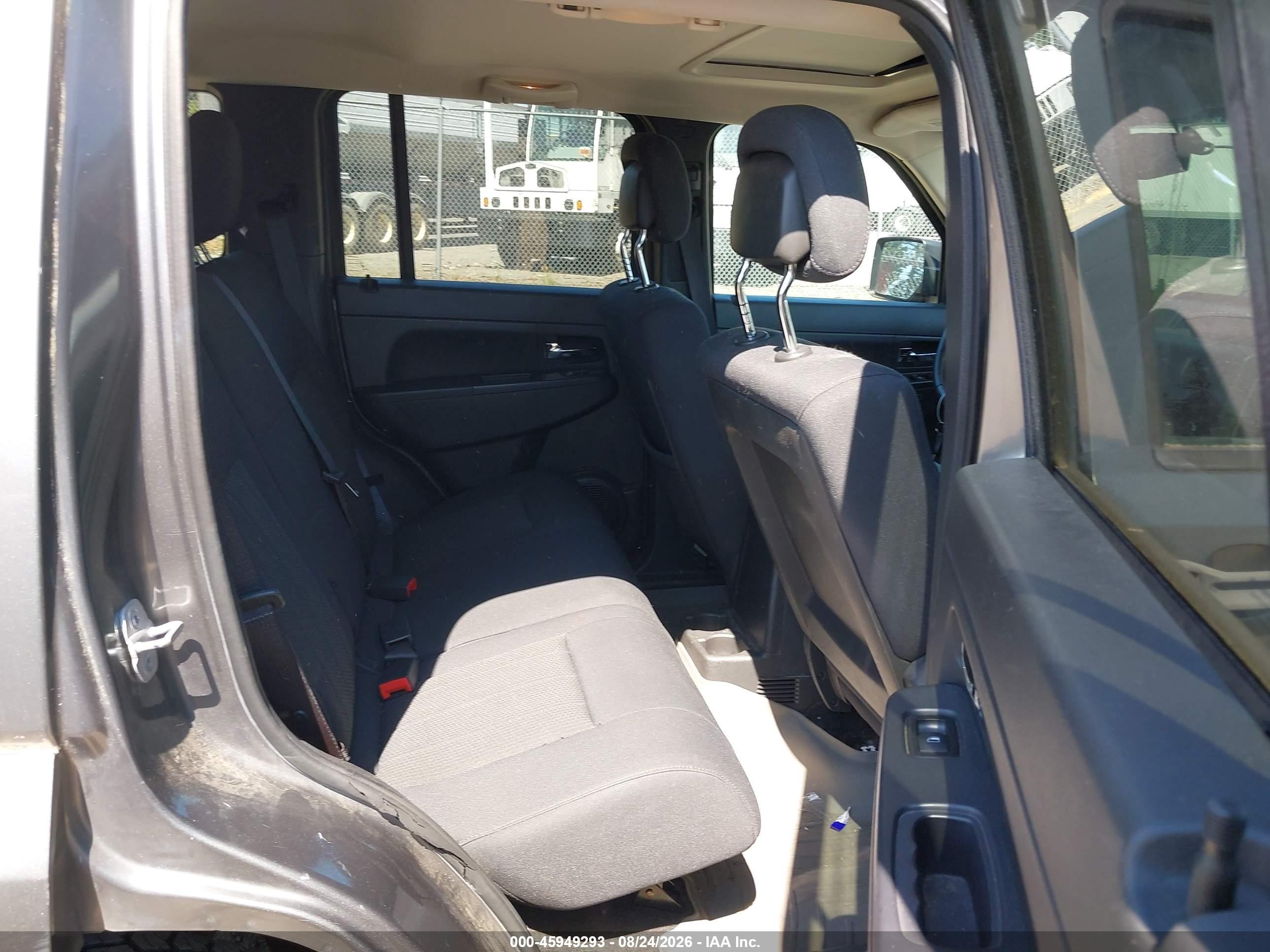 2012 Jeep Liberty Sport Gray vin: 1C4PJMAK9CW136325