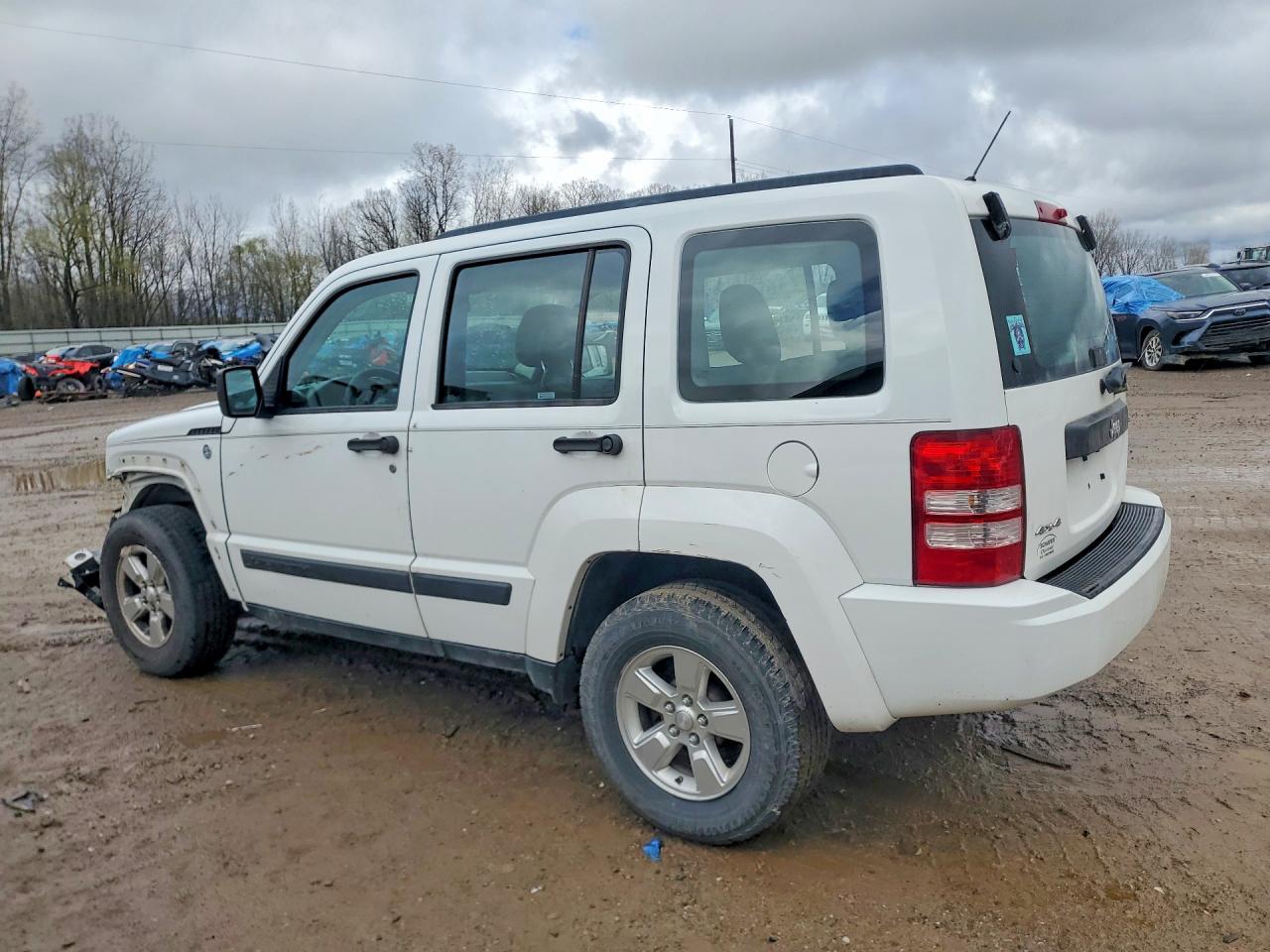 2012 Jeep Liberty Sport White vin: 1C4PJMAK9CW186996