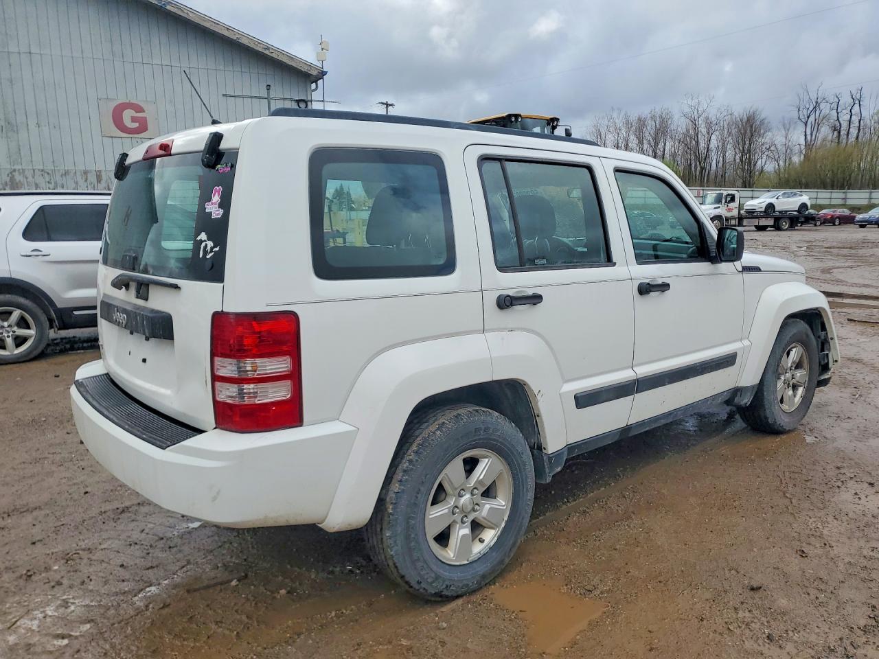 2012 Jeep Liberty Sport White vin: 1C4PJMAK9CW186996