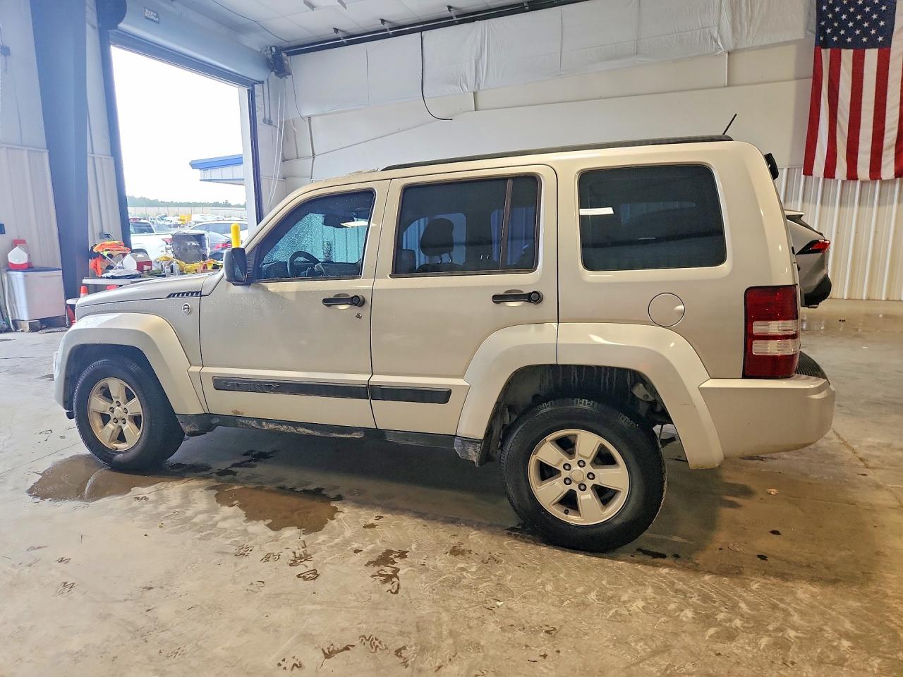 2012 Jeep Liberty Sport Silver vin: 1C4PJMAK9CW196914