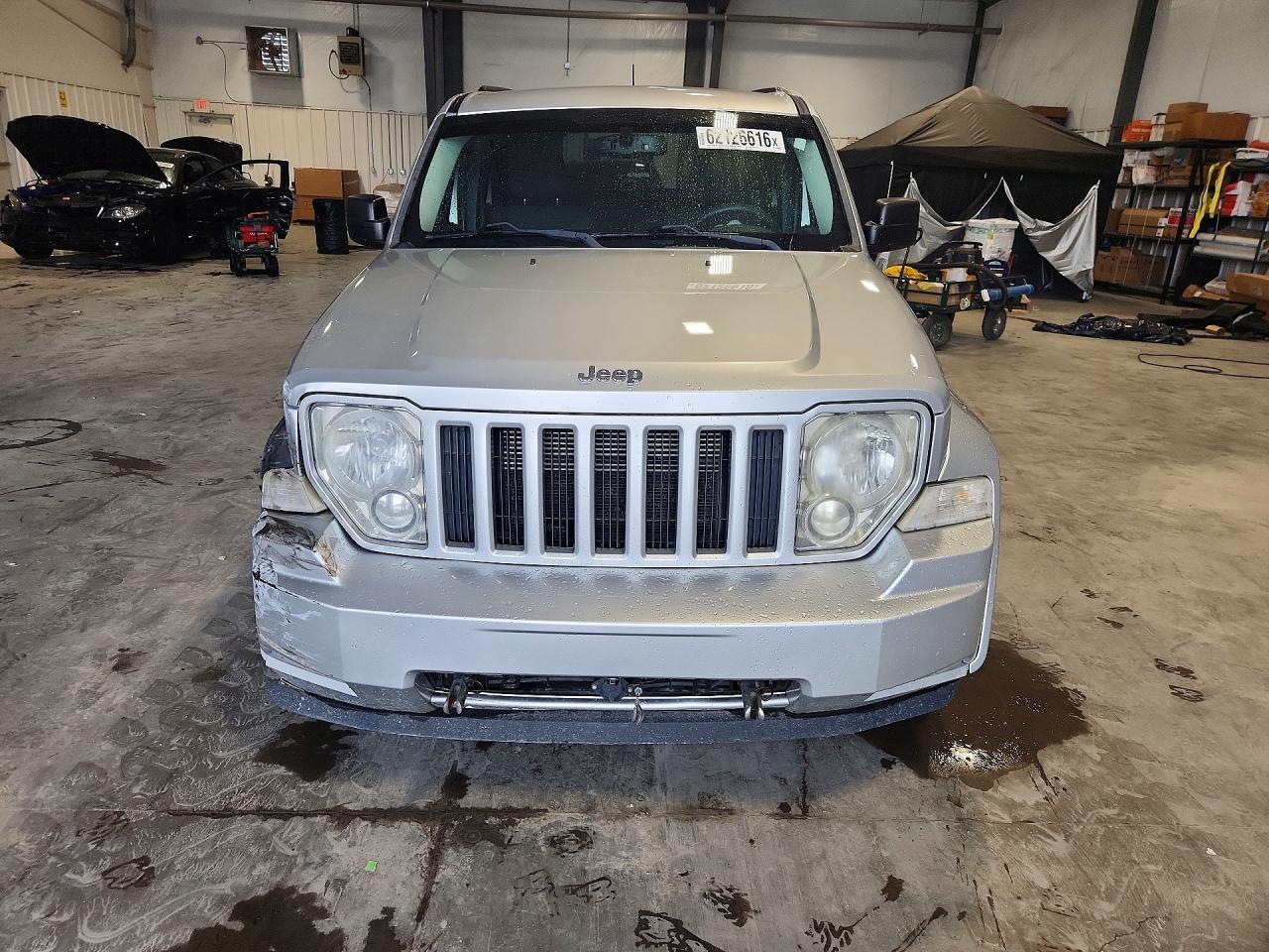 2012 Jeep Liberty Sport Silver vin: 1C4PJMAK9CW196914