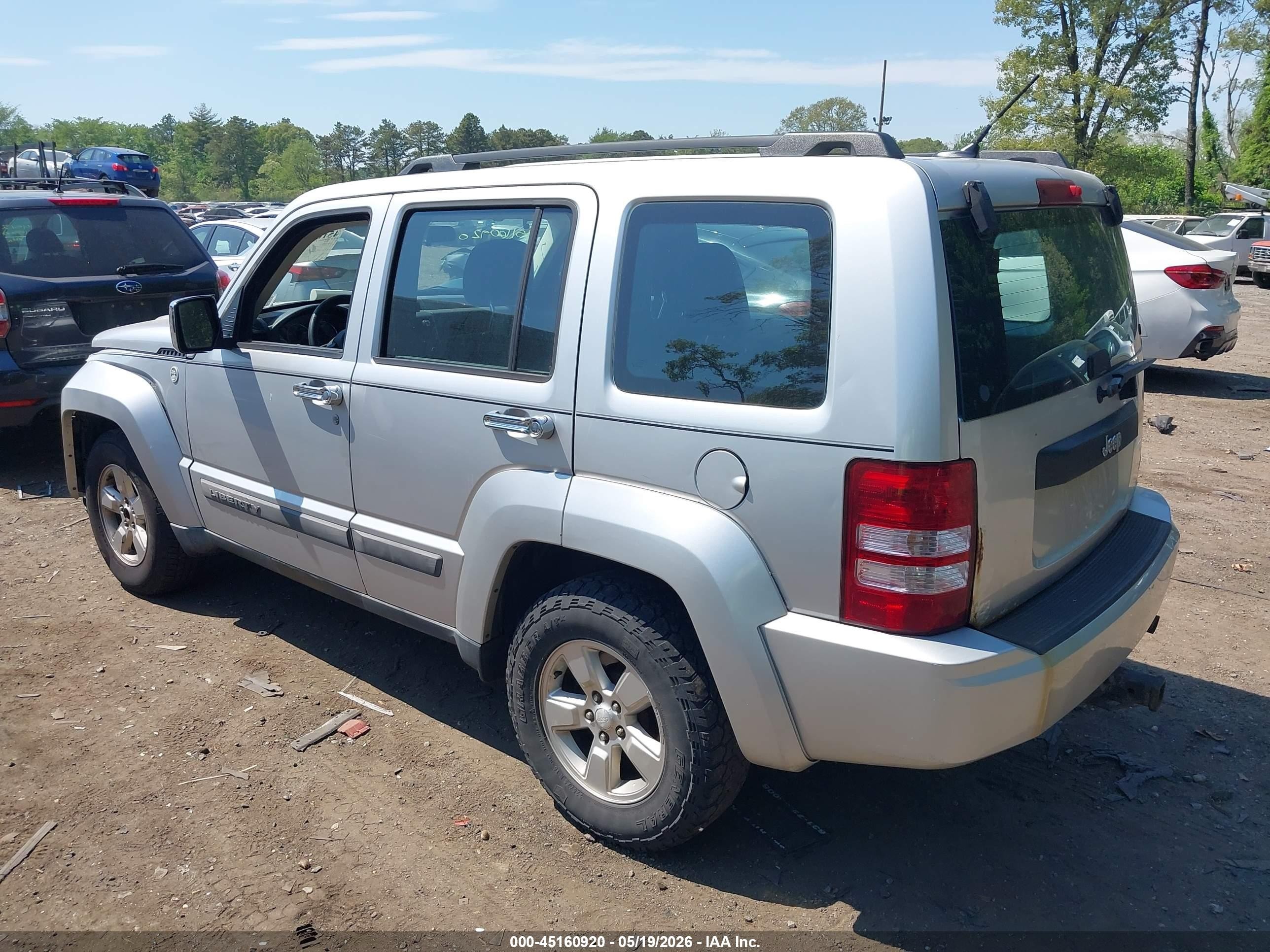 2012 Jeep Liberty Sport Silver vin: 1C4PJMAKXCW104192