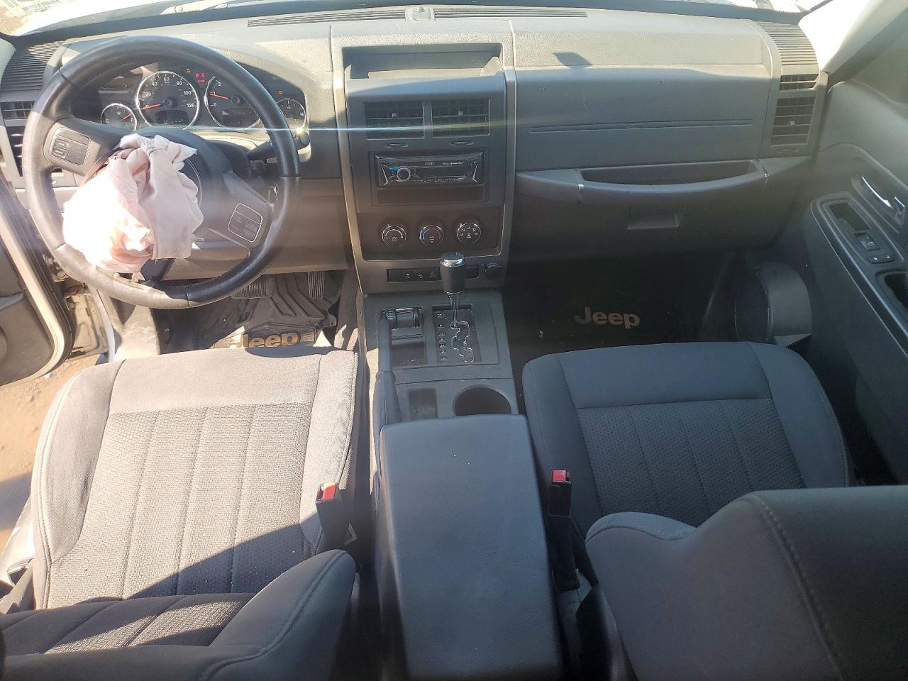 2012 Jeep Liberty Sport Silver vin: 1C4PJMAKXCW138567