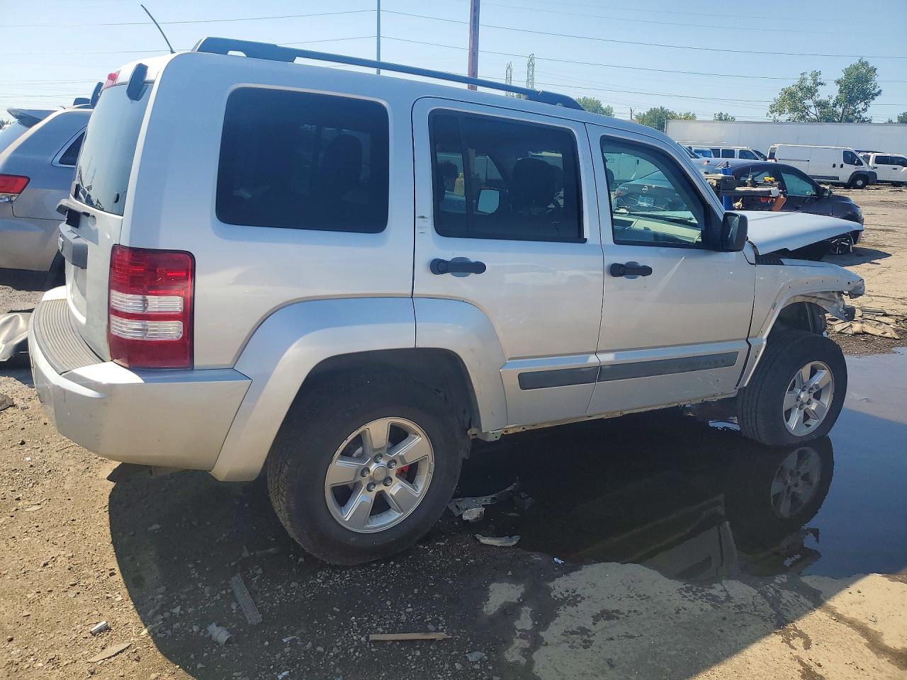 2012 Jeep Liberty Sport Silver vin: 1C4PJMAKXCW138567