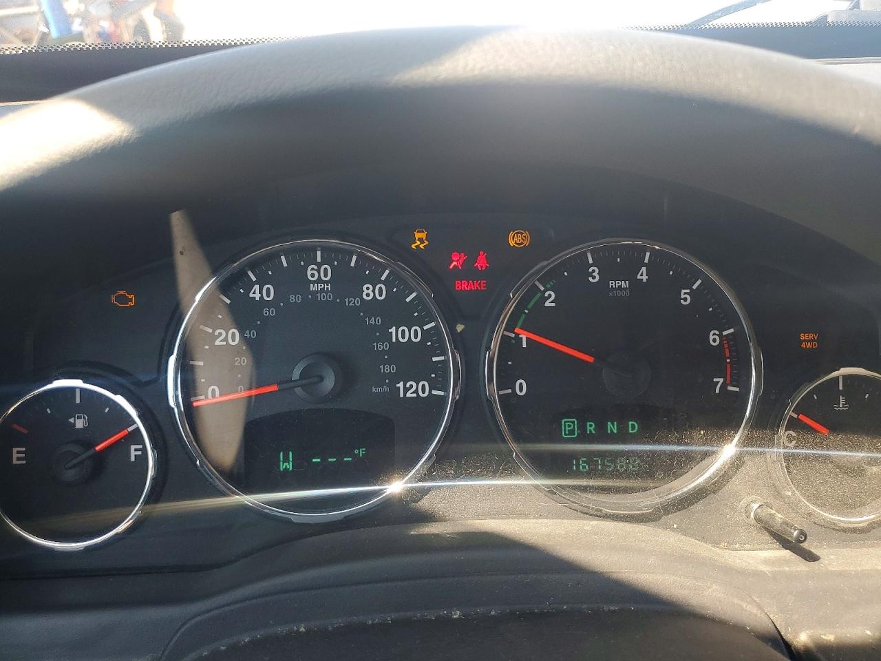 2012 Jeep Liberty Sport Silver vin: 1C4PJMAKXCW138567
