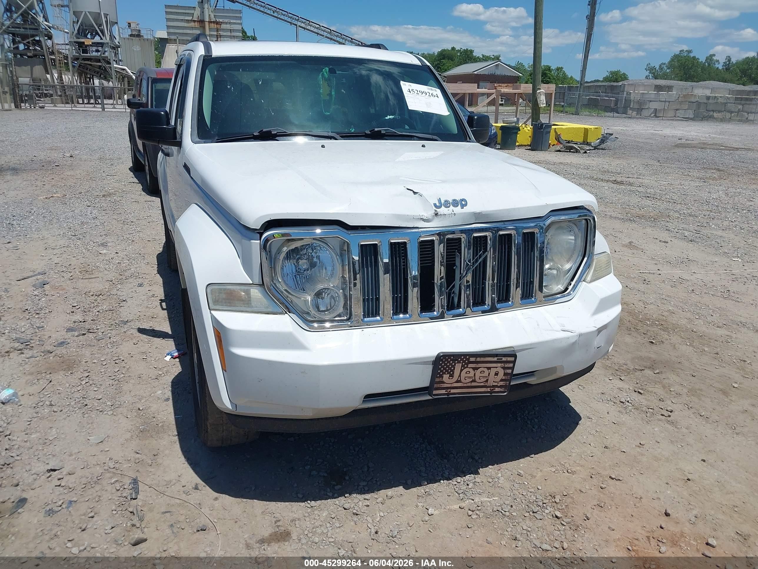 2012 Jeep Liberty Sport White vin: 1C4PJMAKXCW168409
