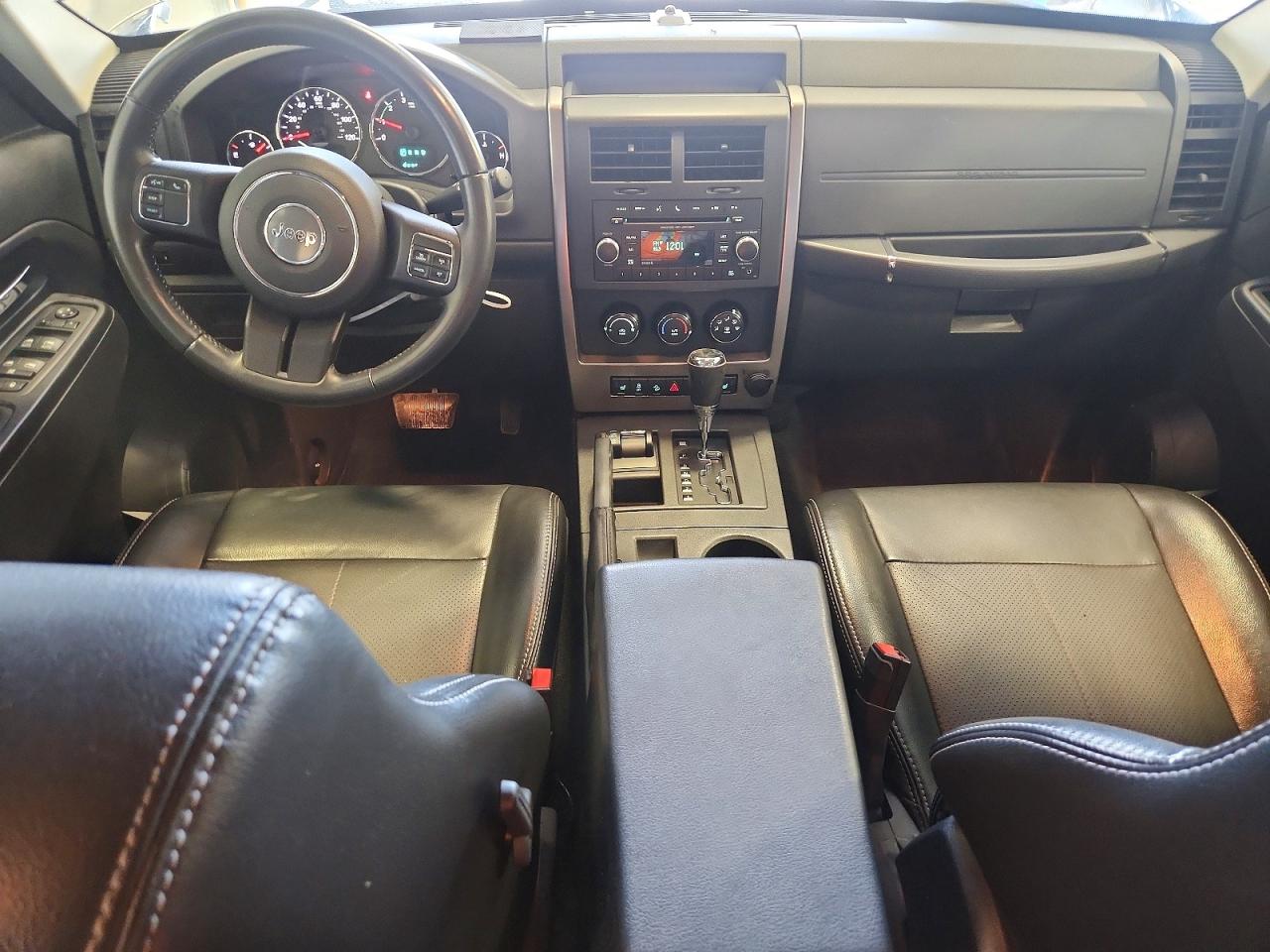 2012 Jeep Liberty Sport Silver vin: 1C4PJMAKXCW202932