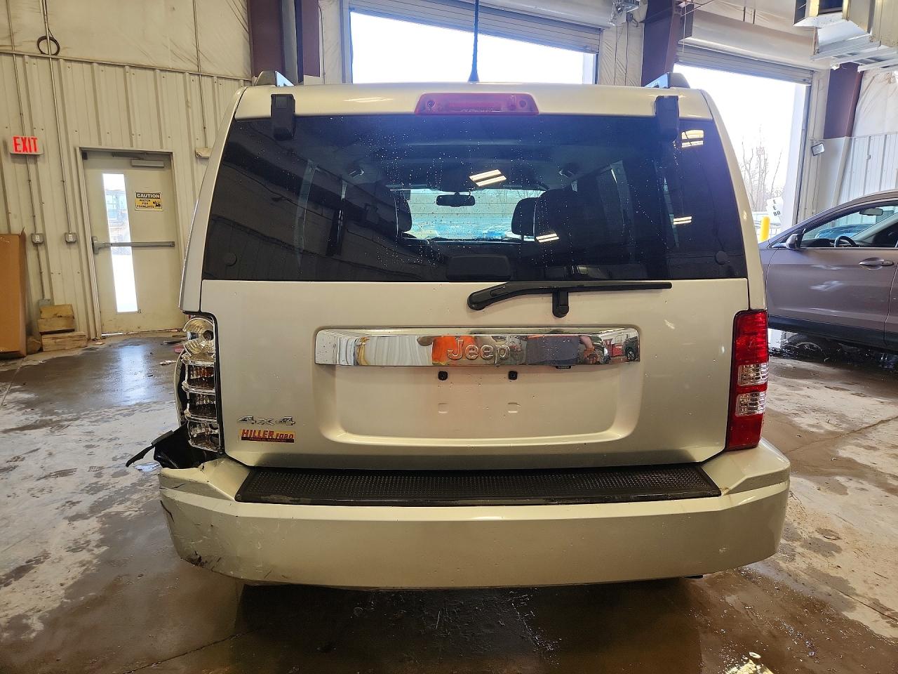 2012 Jeep Liberty Sport Silver vin: 1C4PJMAKXCW202932