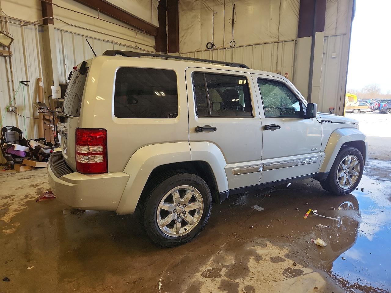 2012 Jeep Liberty Sport Silver vin: 1C4PJMAKXCW202932