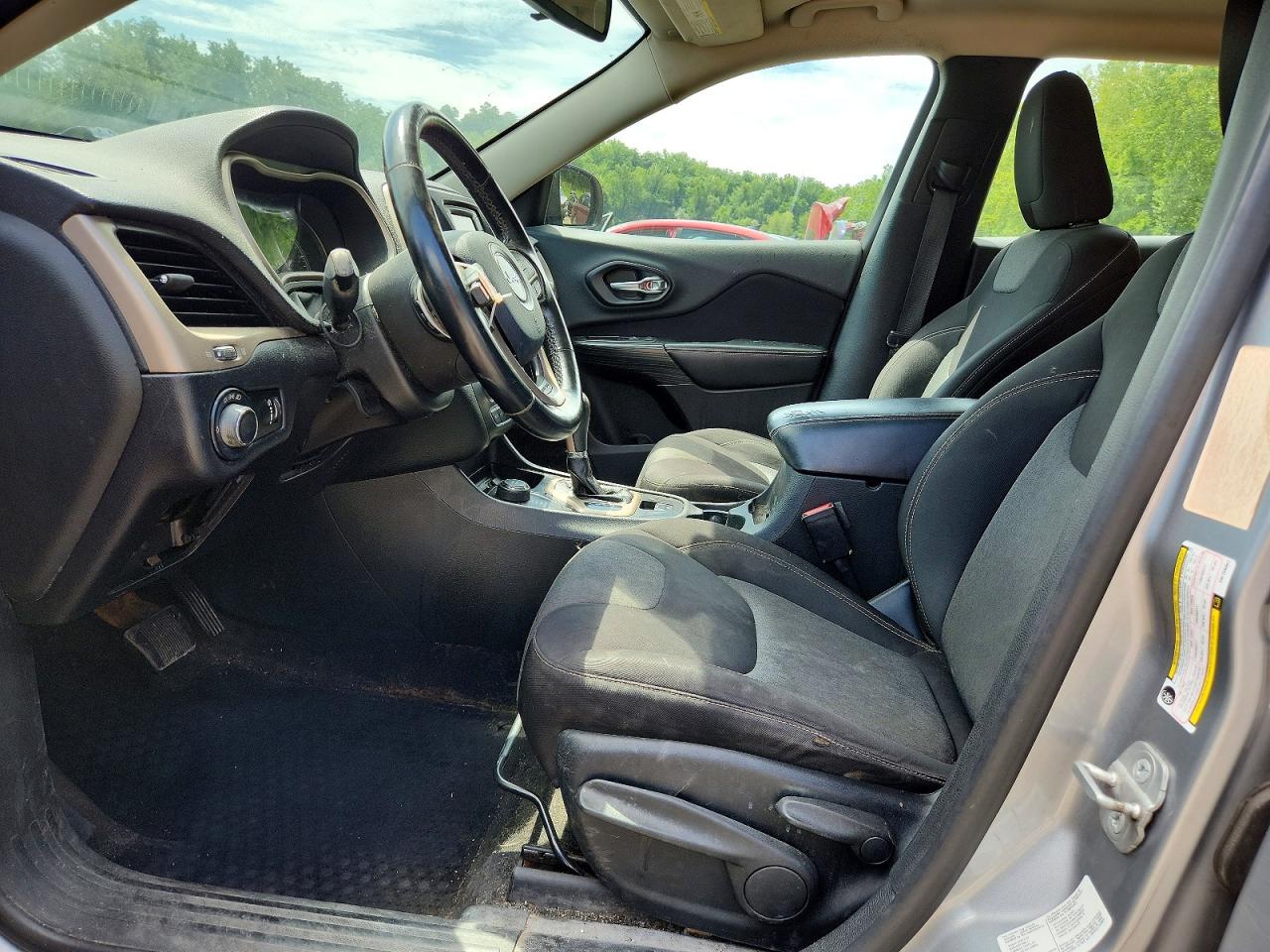 2014 Jeep Cherokee Sport Silver vin: 1C4PJMAS6EW150301