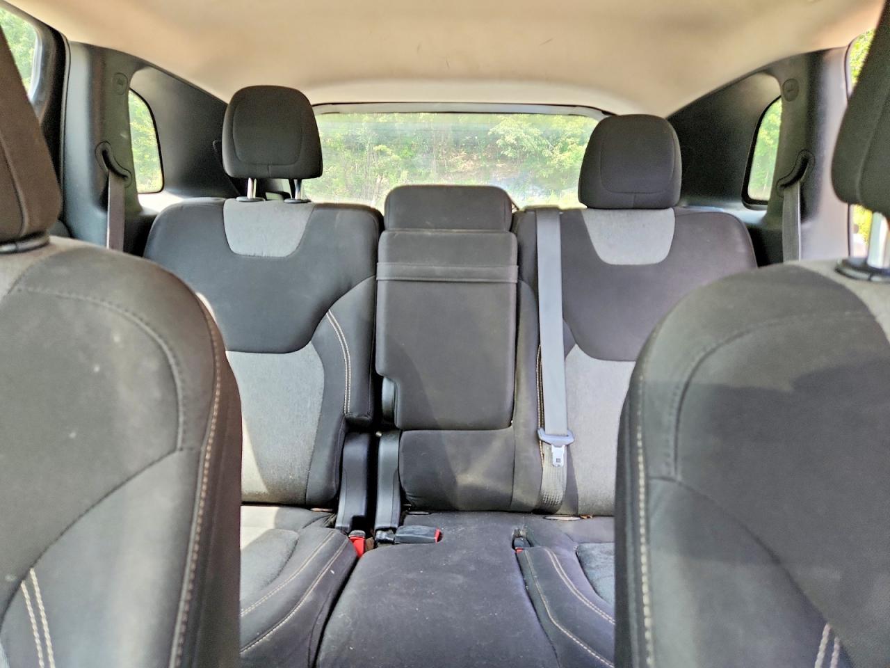 2014 Jeep Cherokee Sport Silver vin: 1C4PJMAS6EW150301